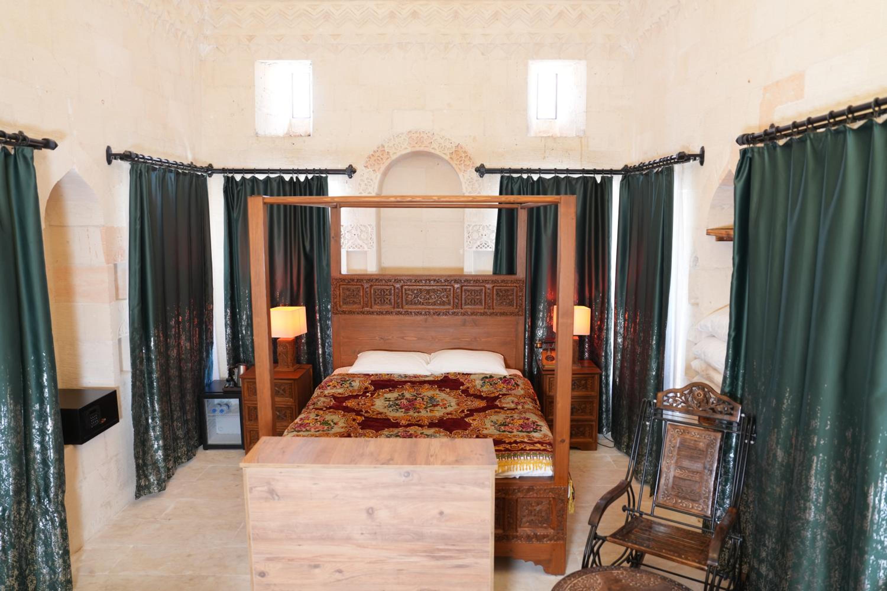 King Room with Balcony photo 1