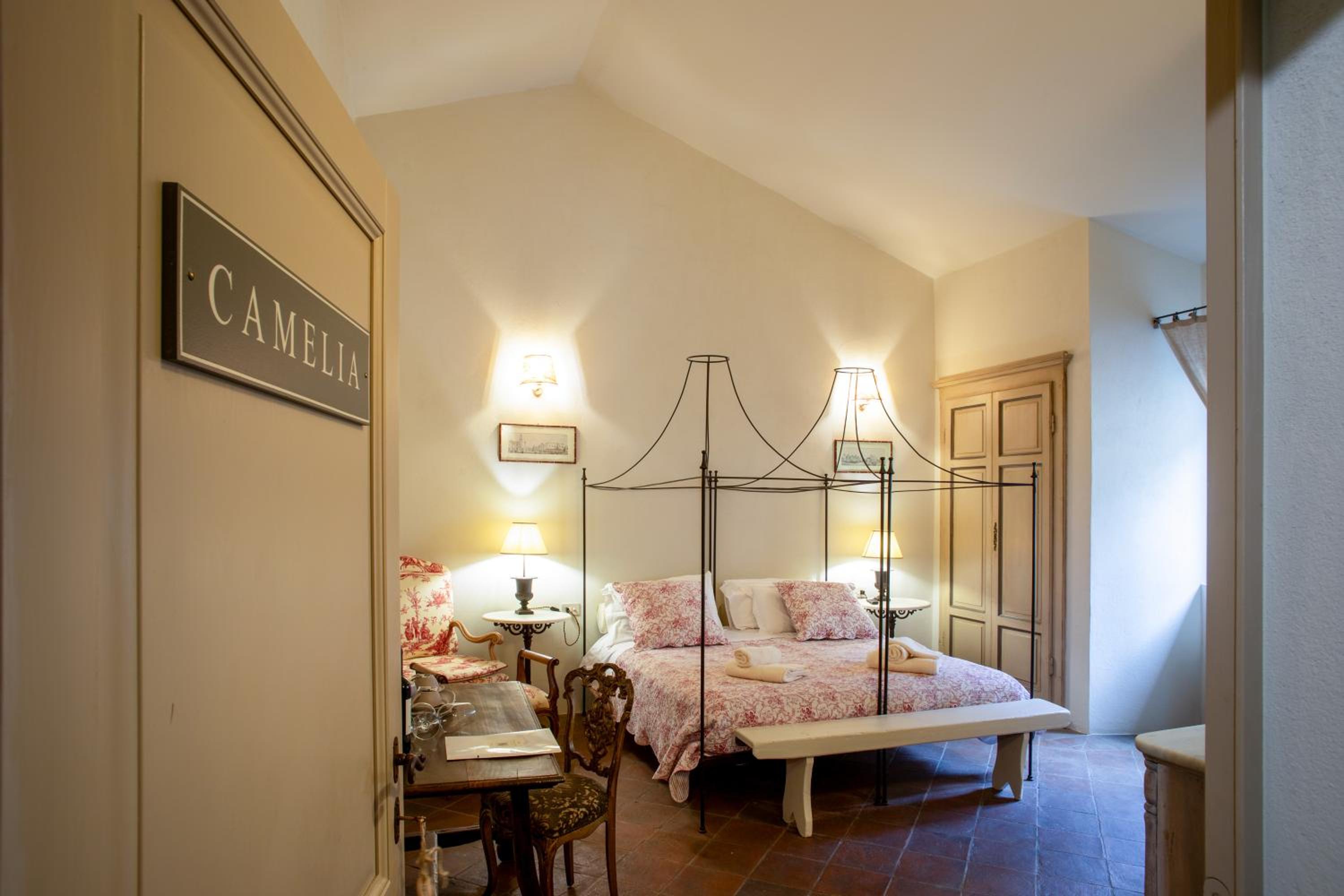 Double Room - Photo 13