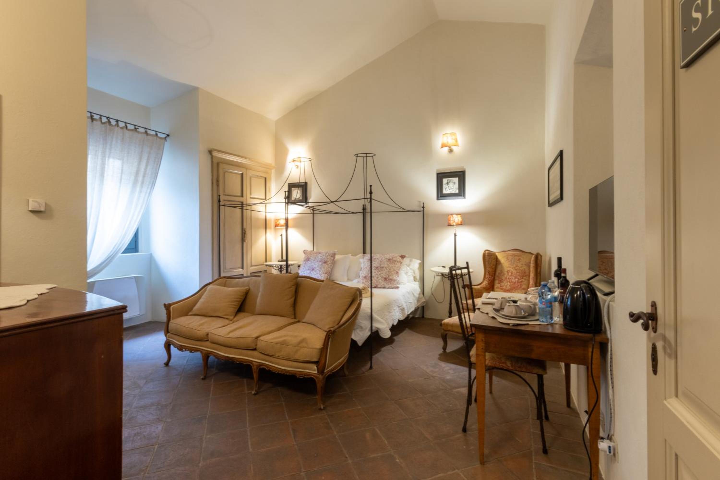 Superior Double Room - Photo 1