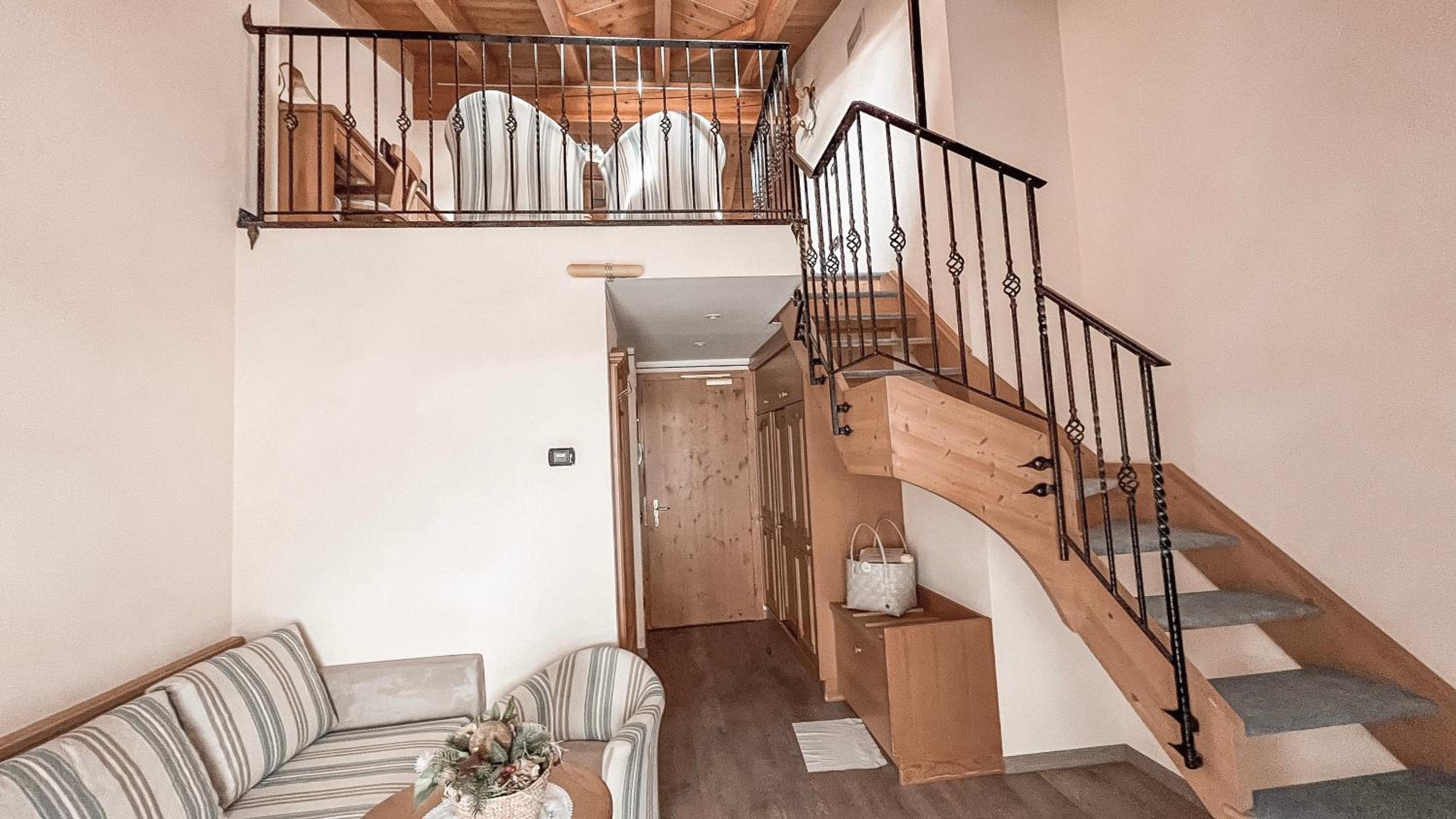 Junior Suite with Balcony photo 2