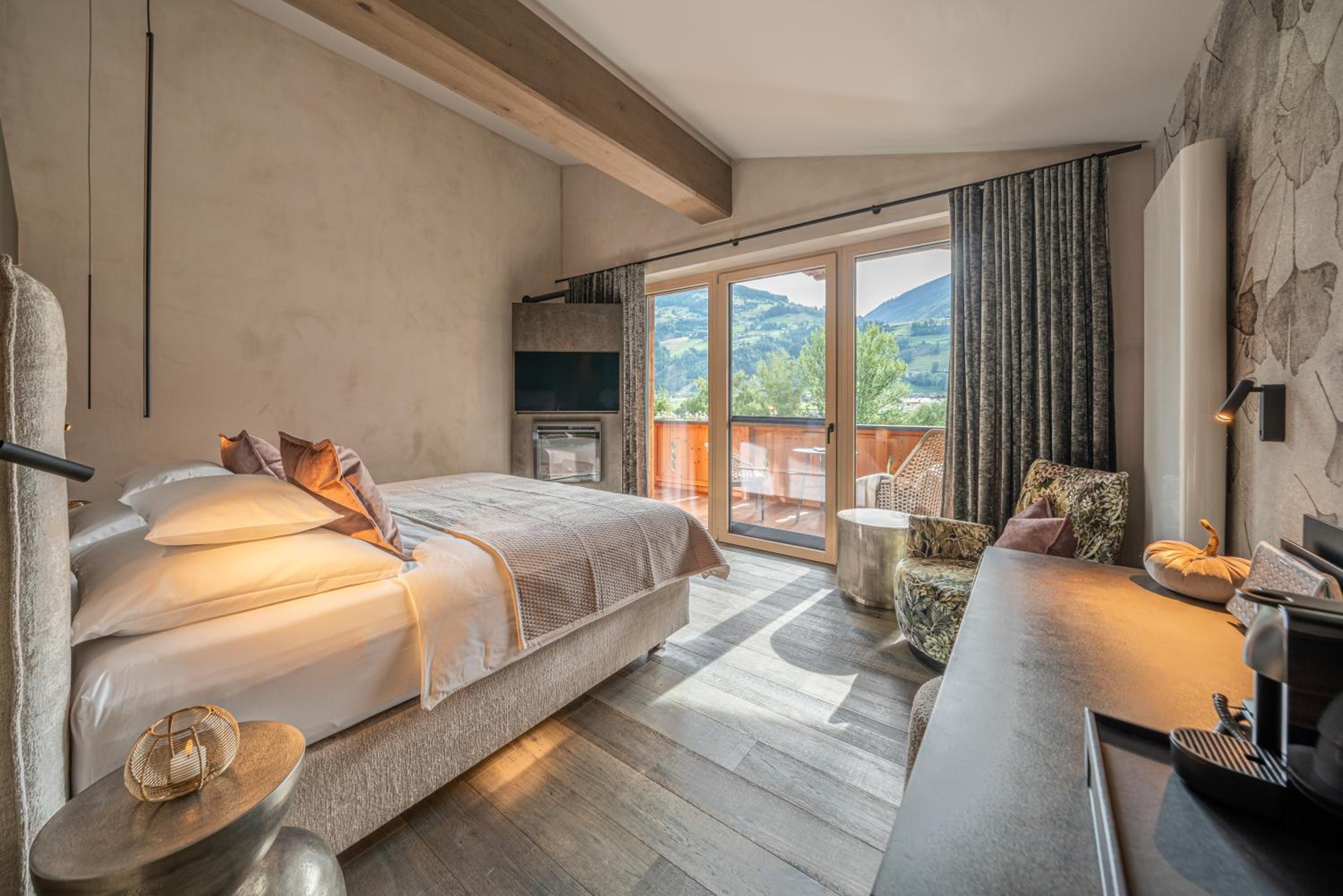 Large Double Room photo 1