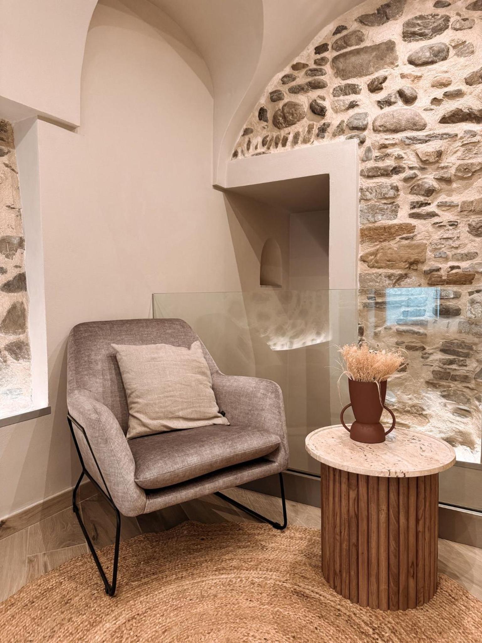 Deluxe Suite with Spa Bath - Photo 1