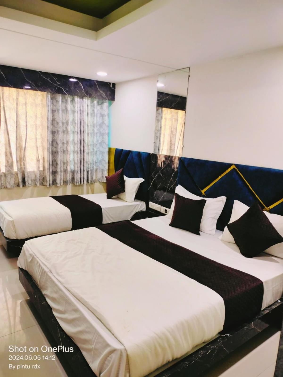 Deluxe Triple Room photo 3