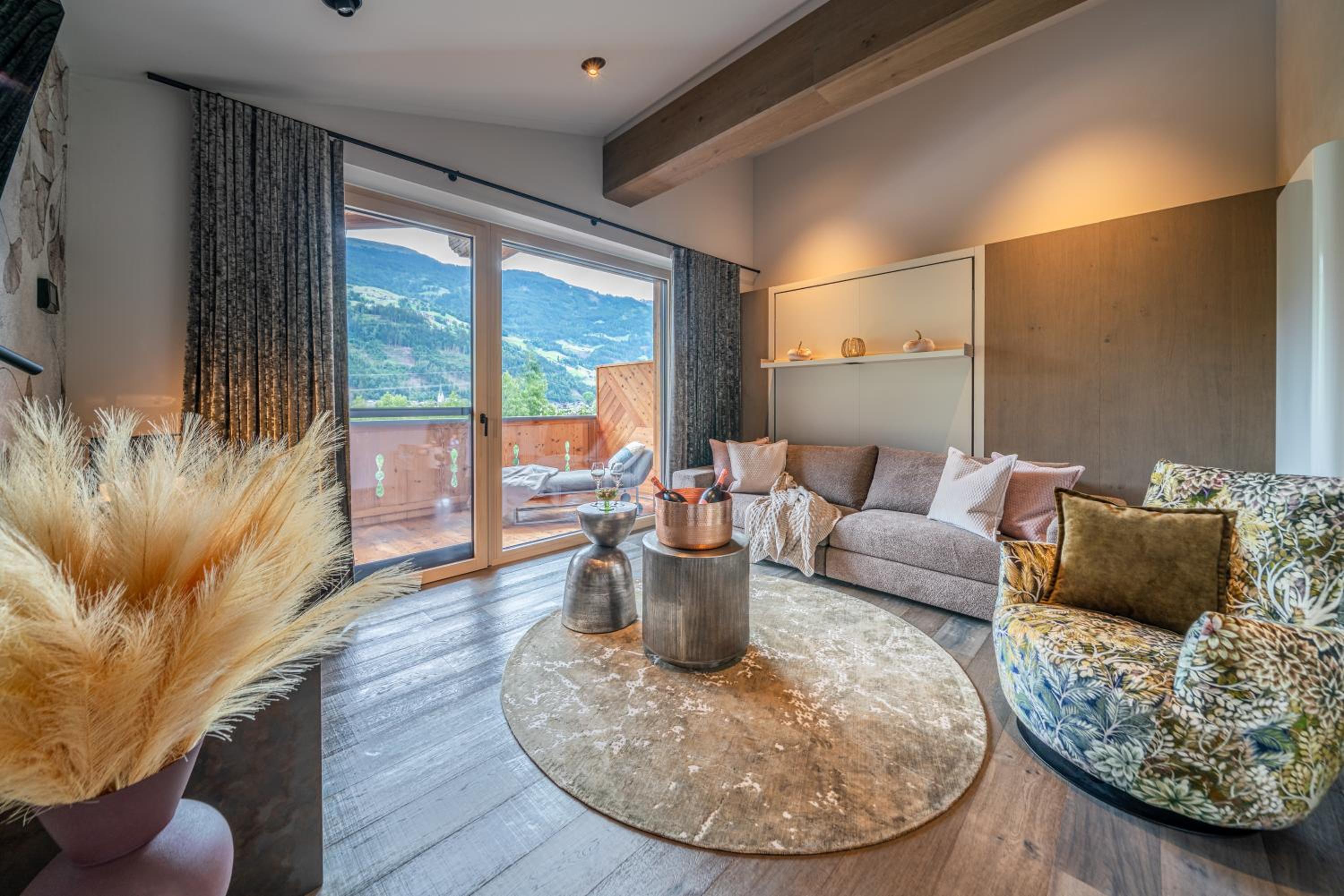 Suite with Balcony photo 1