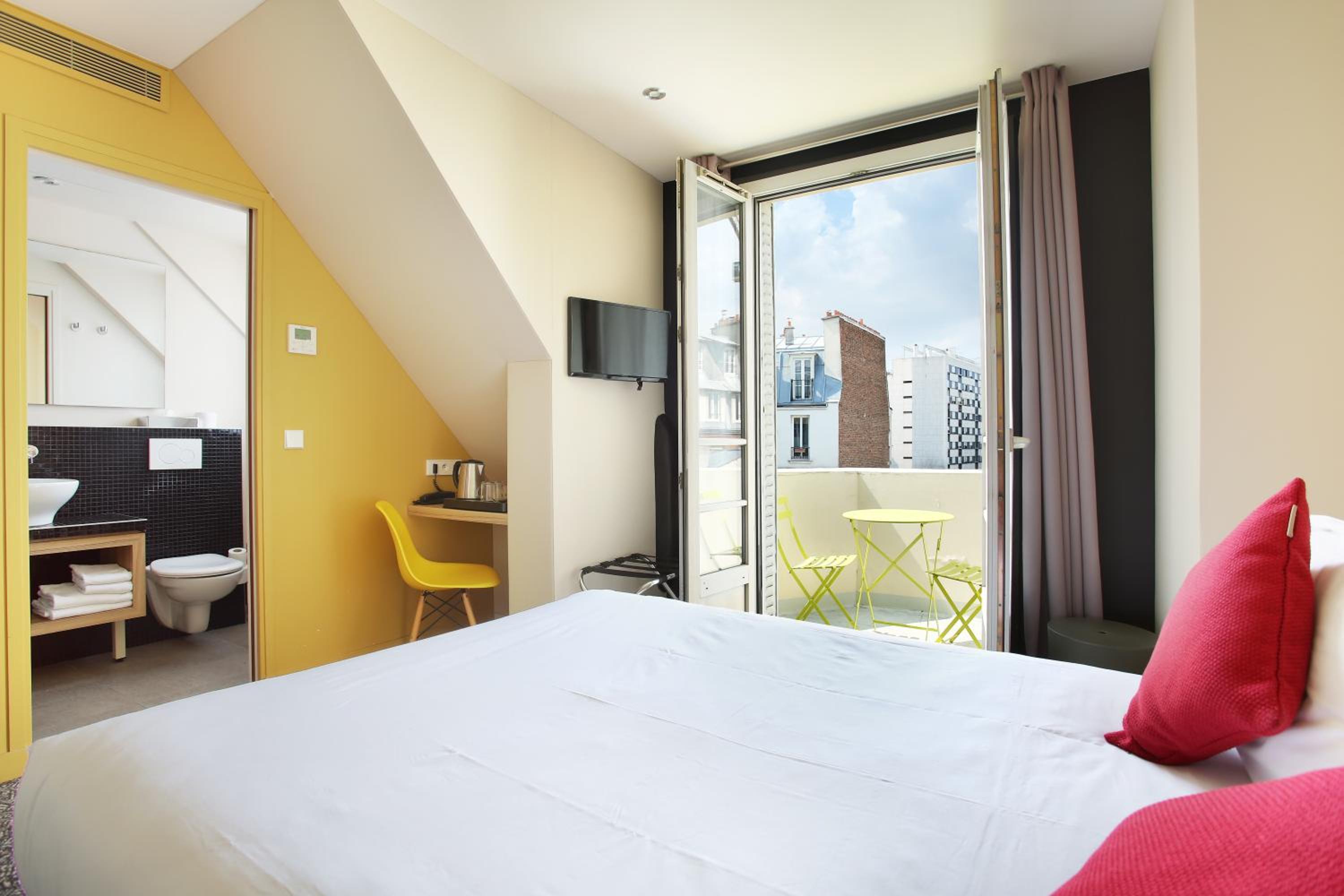 Deluxe Double or Twin Room photo 2