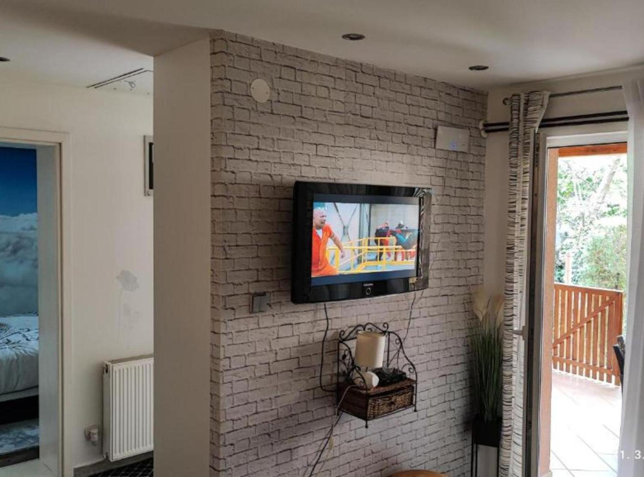 One Bedroom Apartment With Garden