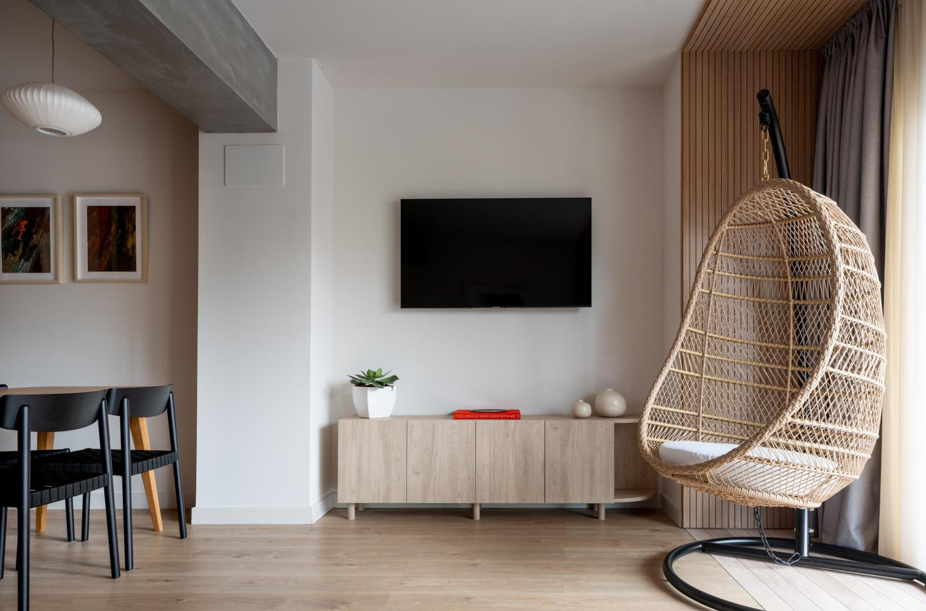 One-Bedroom Apartment - Photo 7