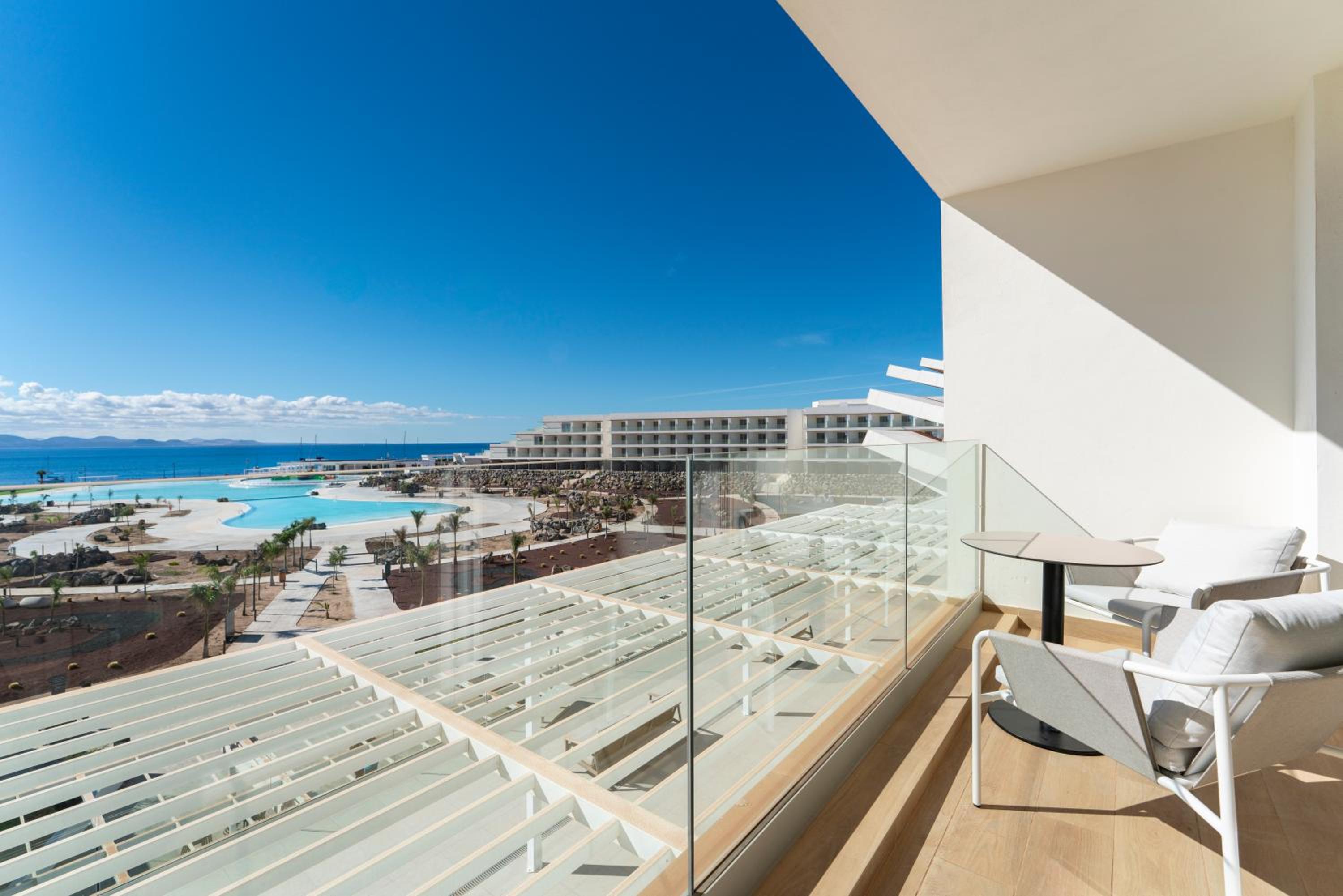 Suite Junior con vista al mar.