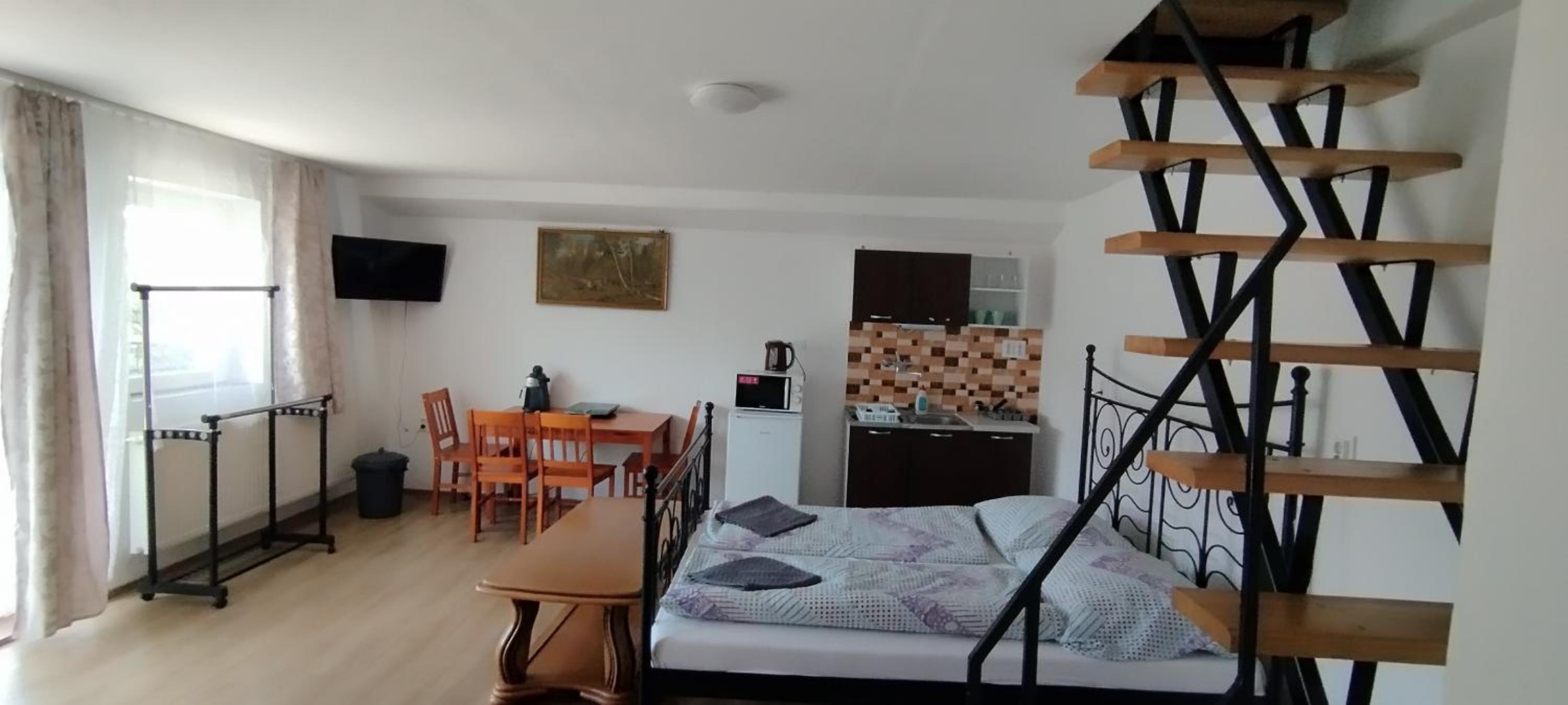 One-Bedroom Apartment with Terrace photo 3