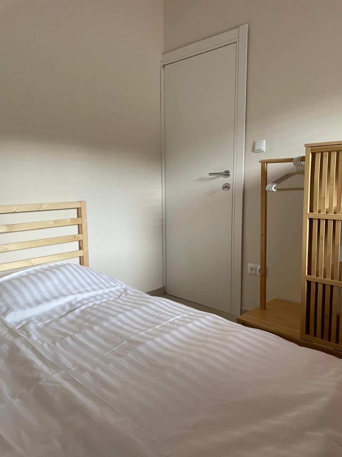 Two-Bedroom Apartment with Balcony and Sea View photo 2