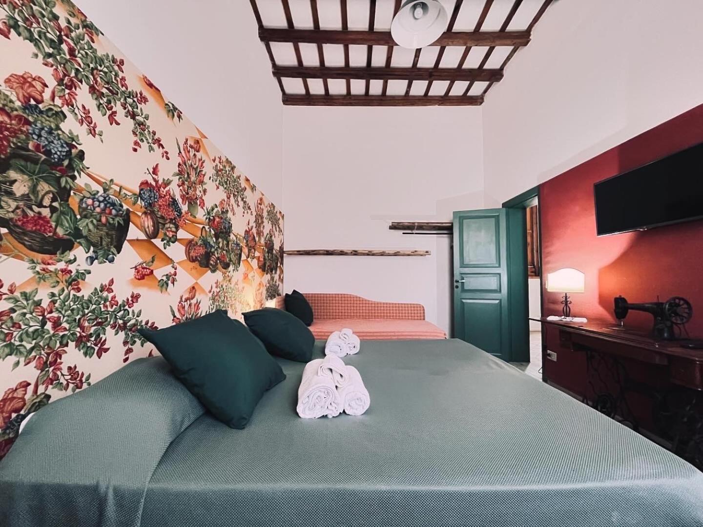 Triple Room with Garden View