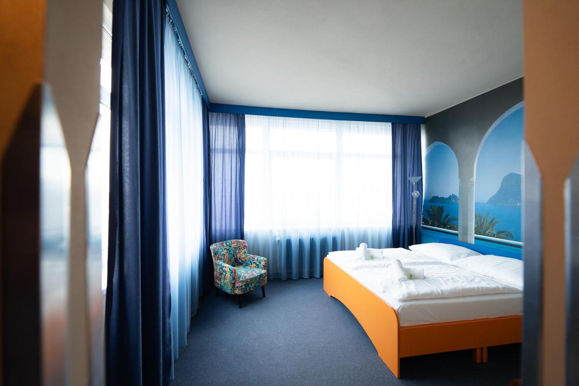 Double or Twin Room - Photo 4