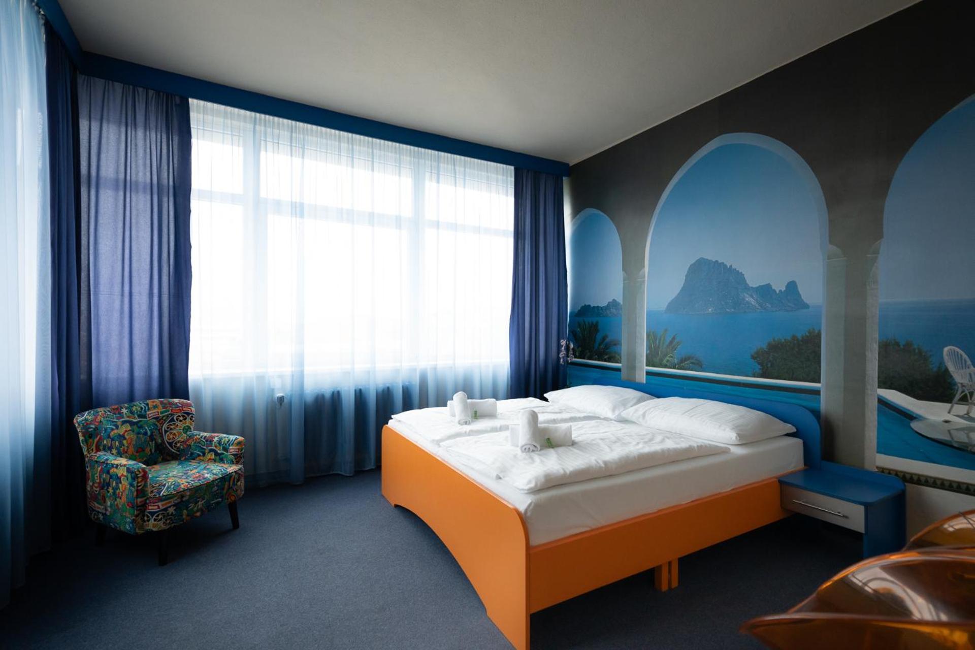 Double or Twin Room - Photo 3