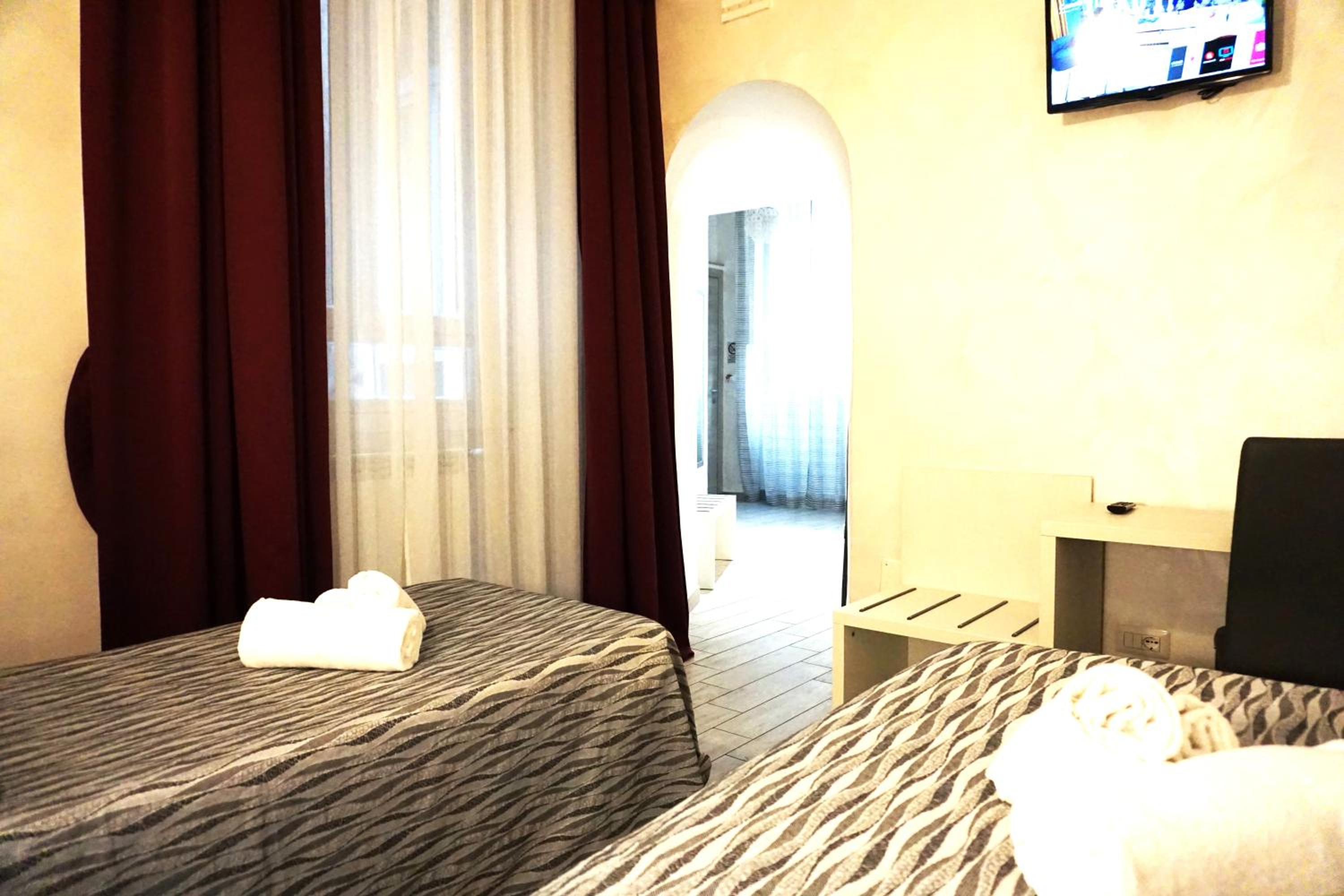 Deluxe Triple Room photo 2