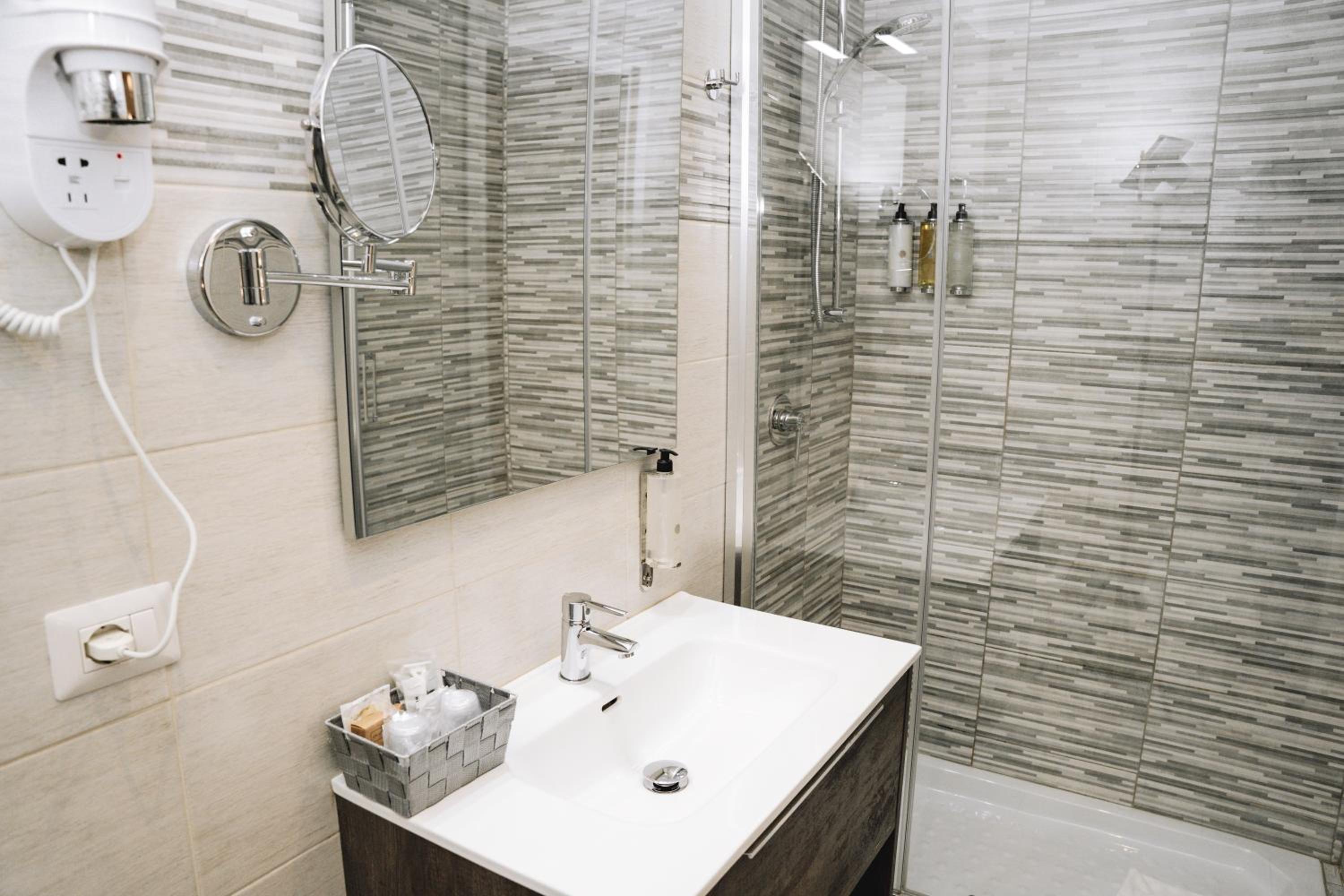 Classic Triple Room photo 3