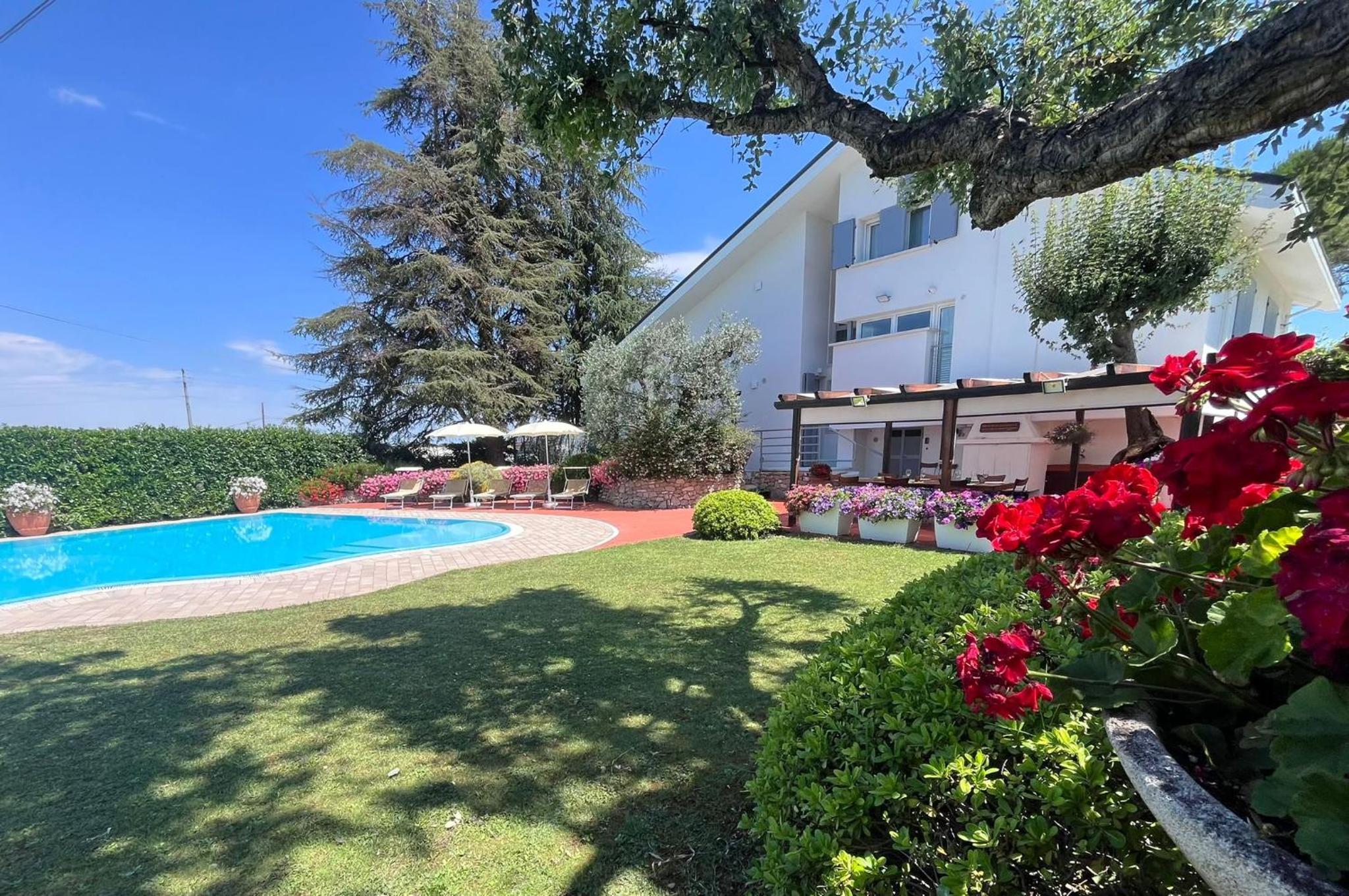Villa with Private Pool photo 3