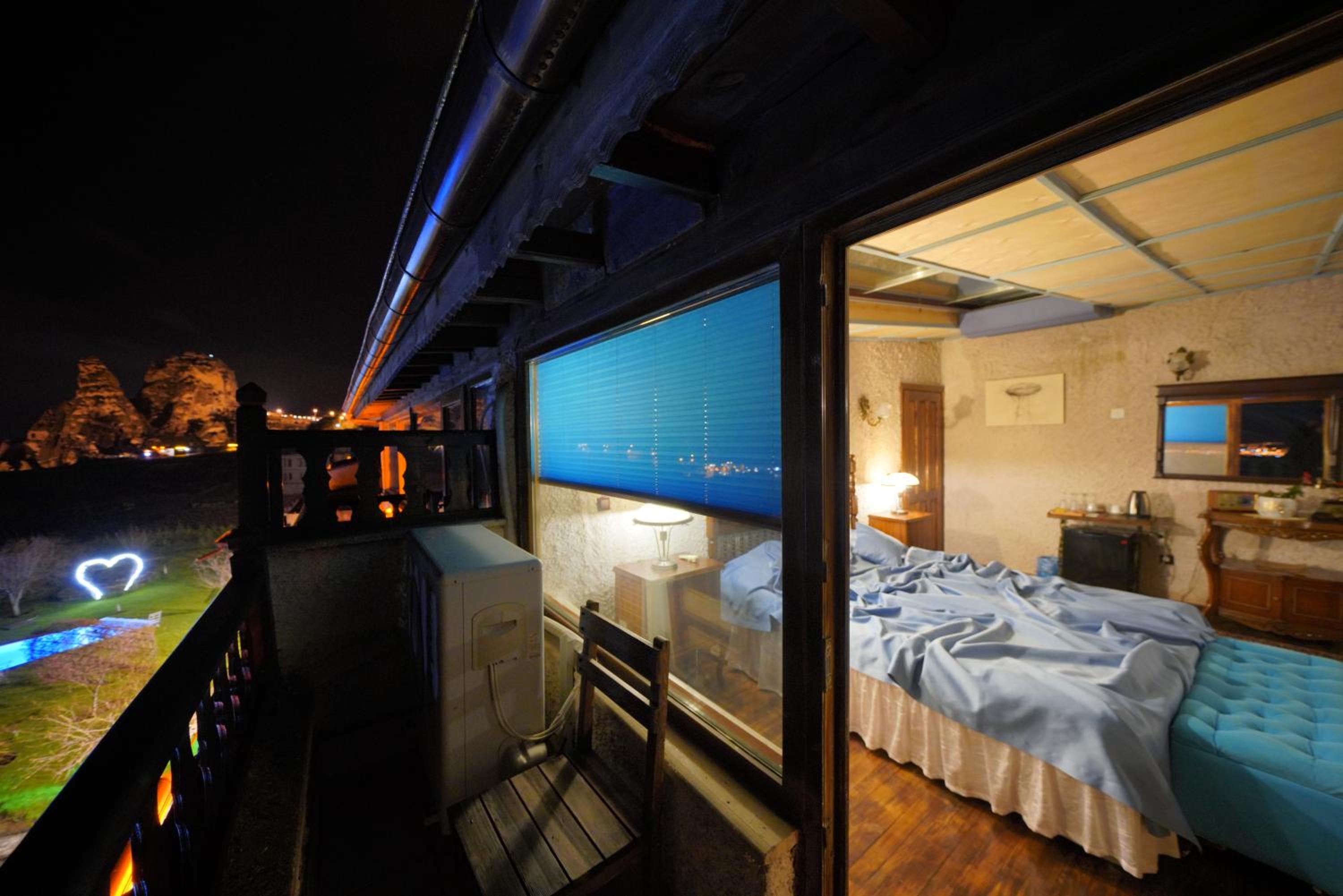 Large Double Room photo 3