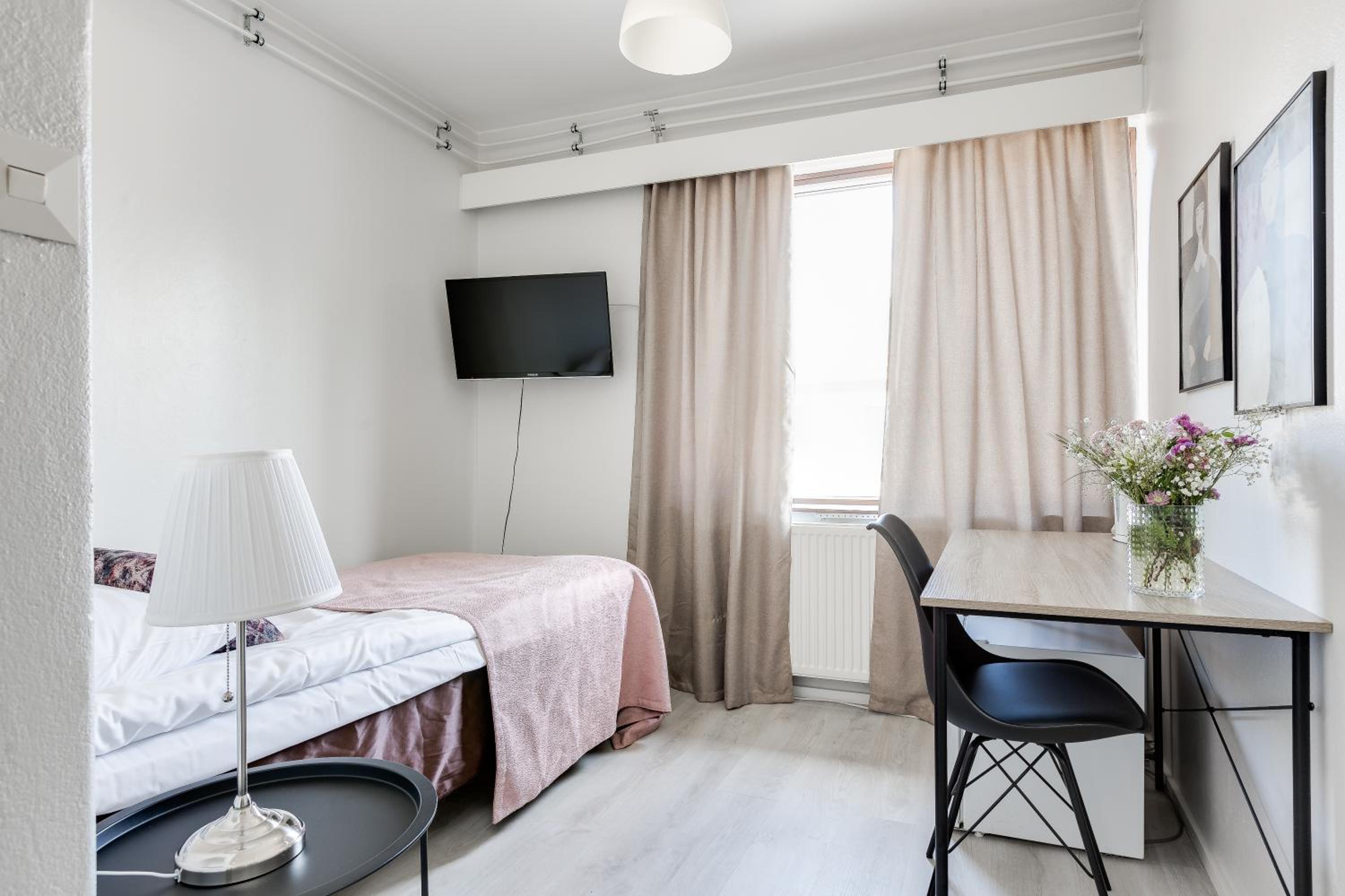 Single Room photo 1