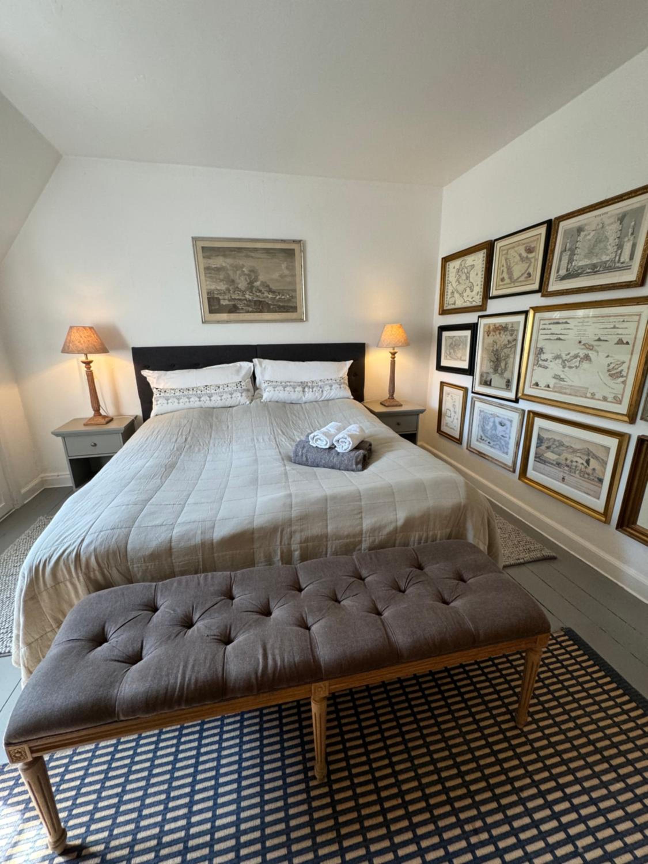Double Room with Shared Bathroom photo 1