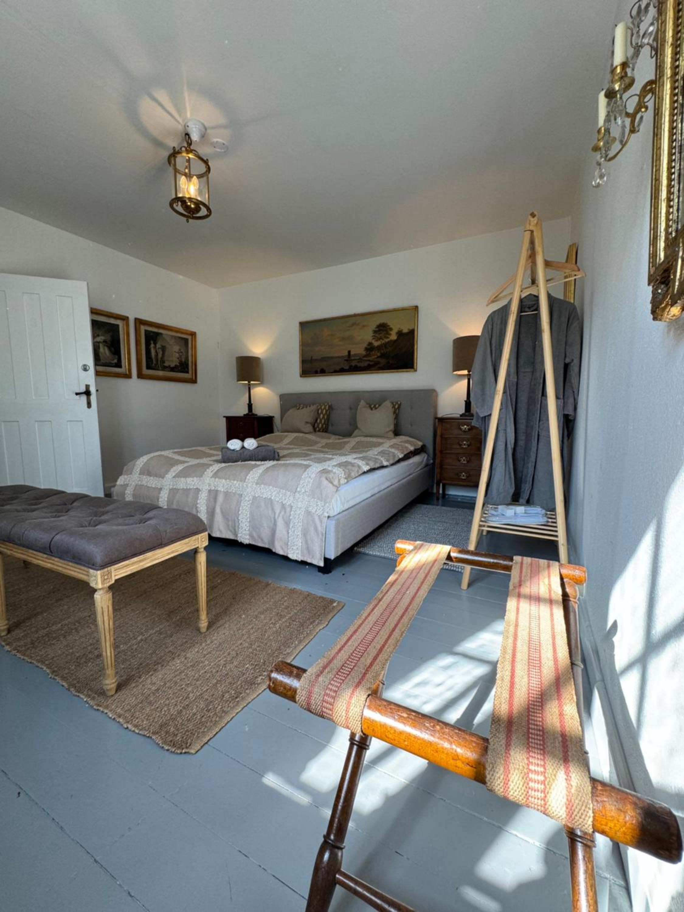 Double Room with Shared Bathroom photo 1