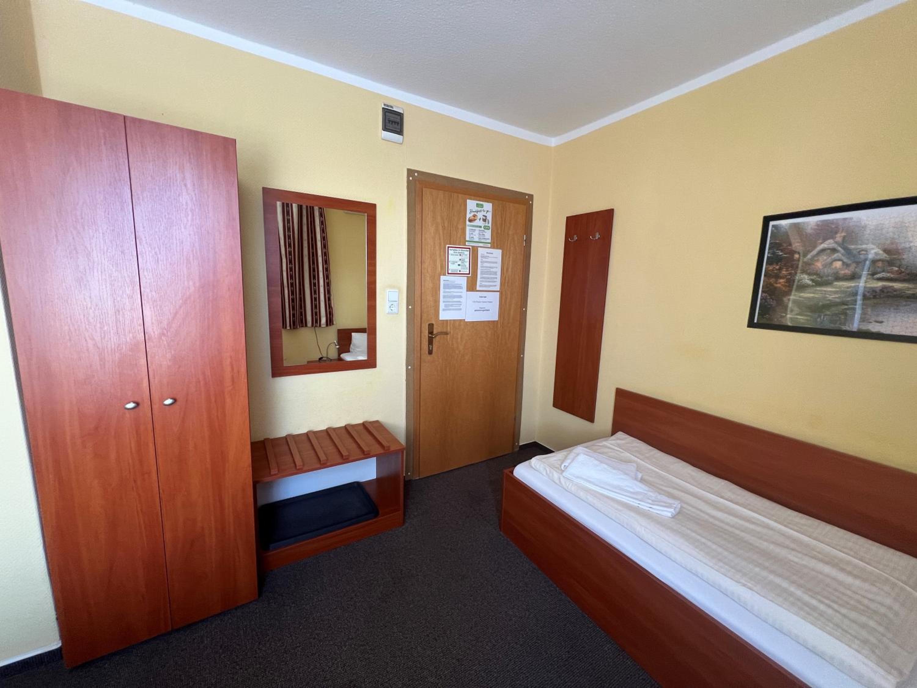 Single Room photo 2