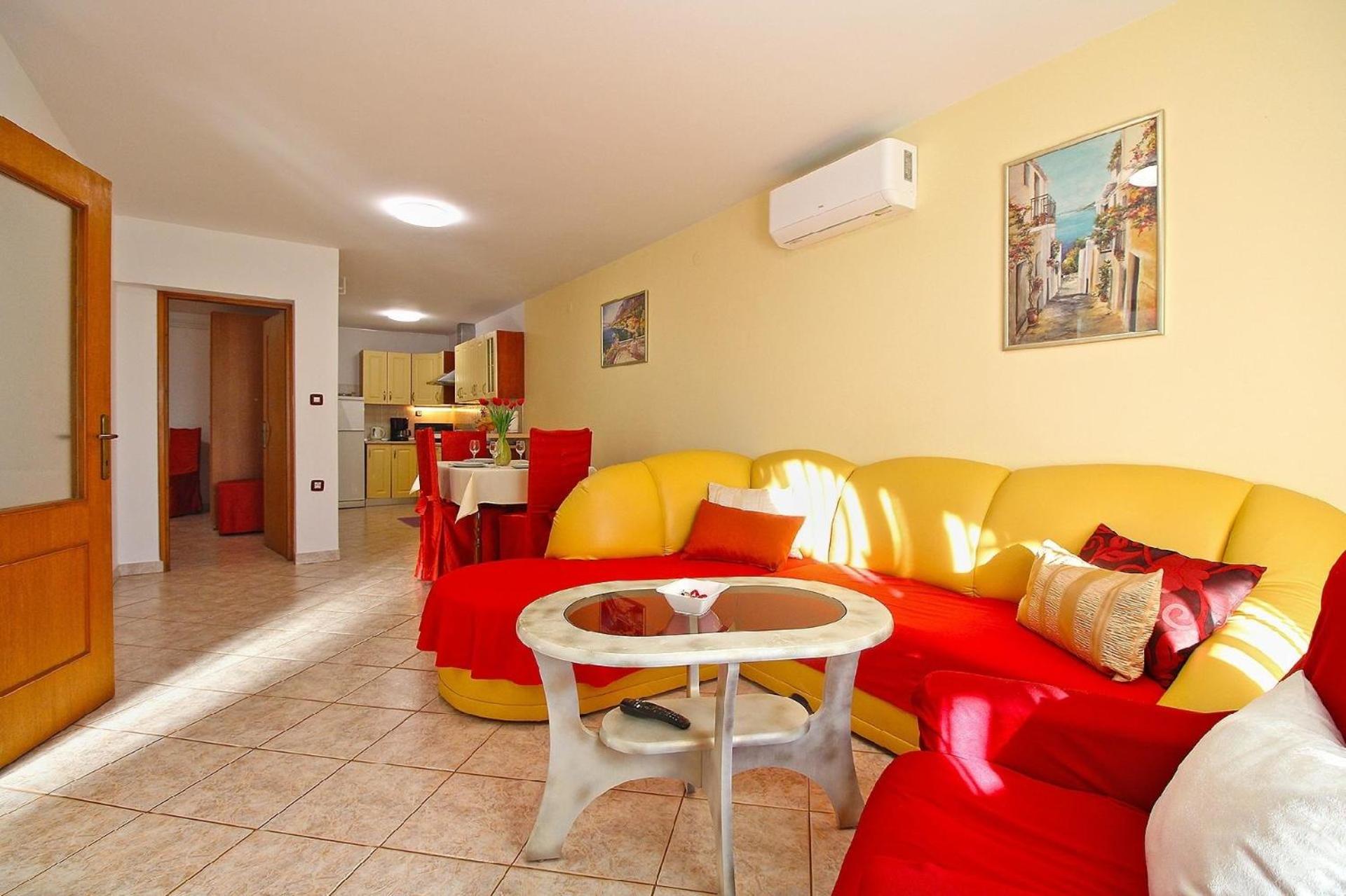 Apartment photo 1