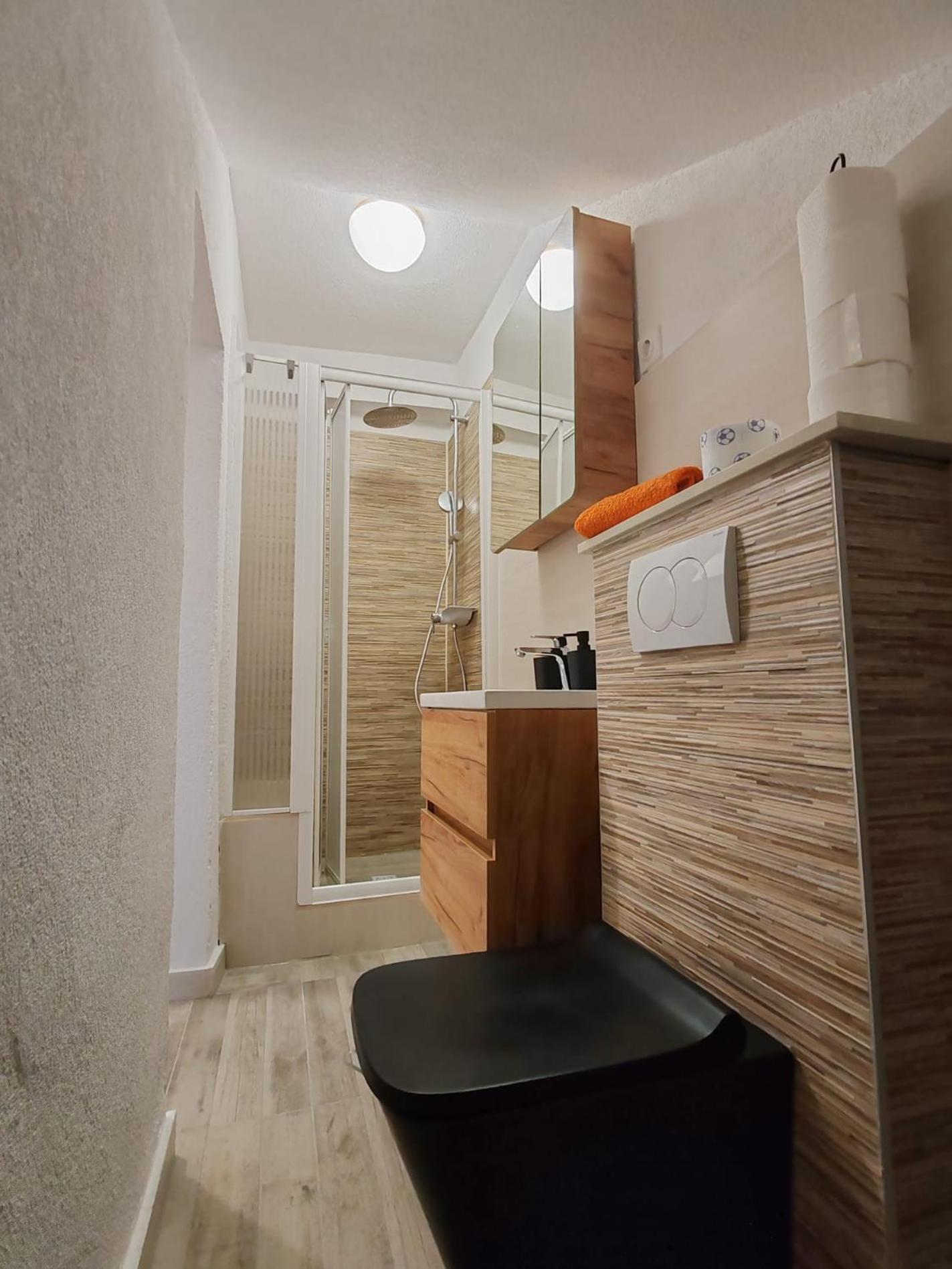 Two-Bedroom Apartment With Sea View photo 3
