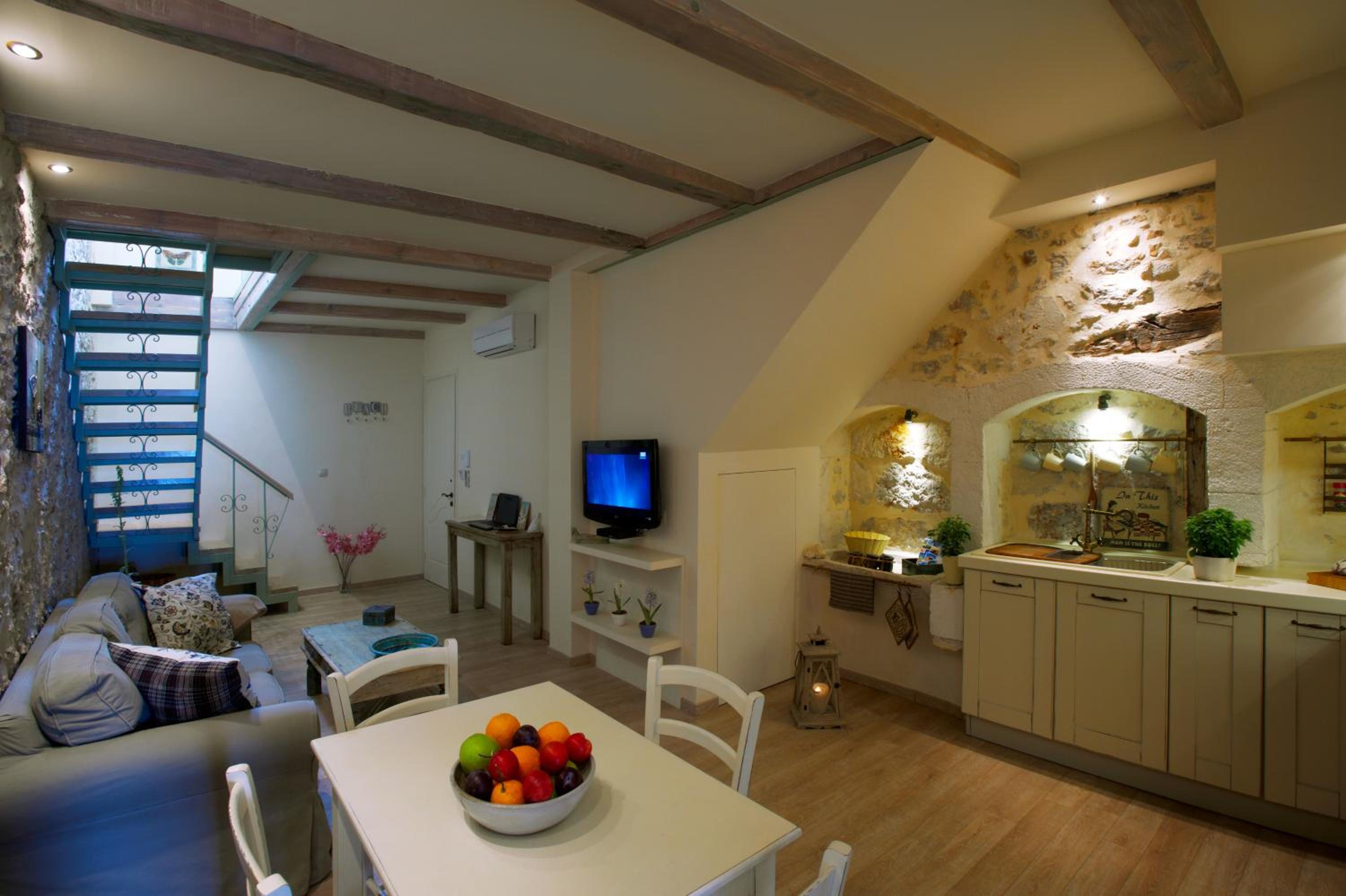 Two-Bedroom Suite - Photo 12