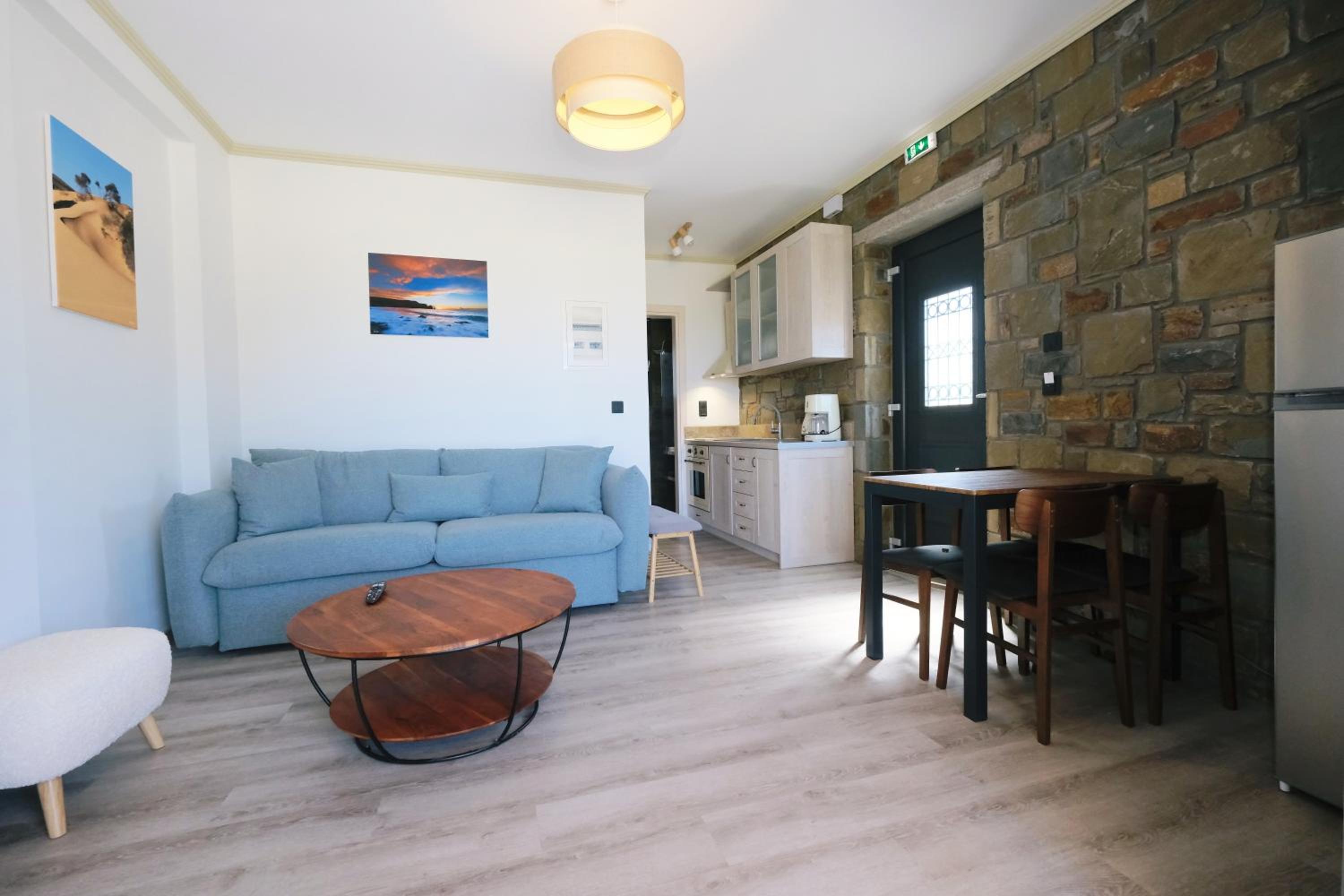 One-Bedroom Apartment - Sea Side