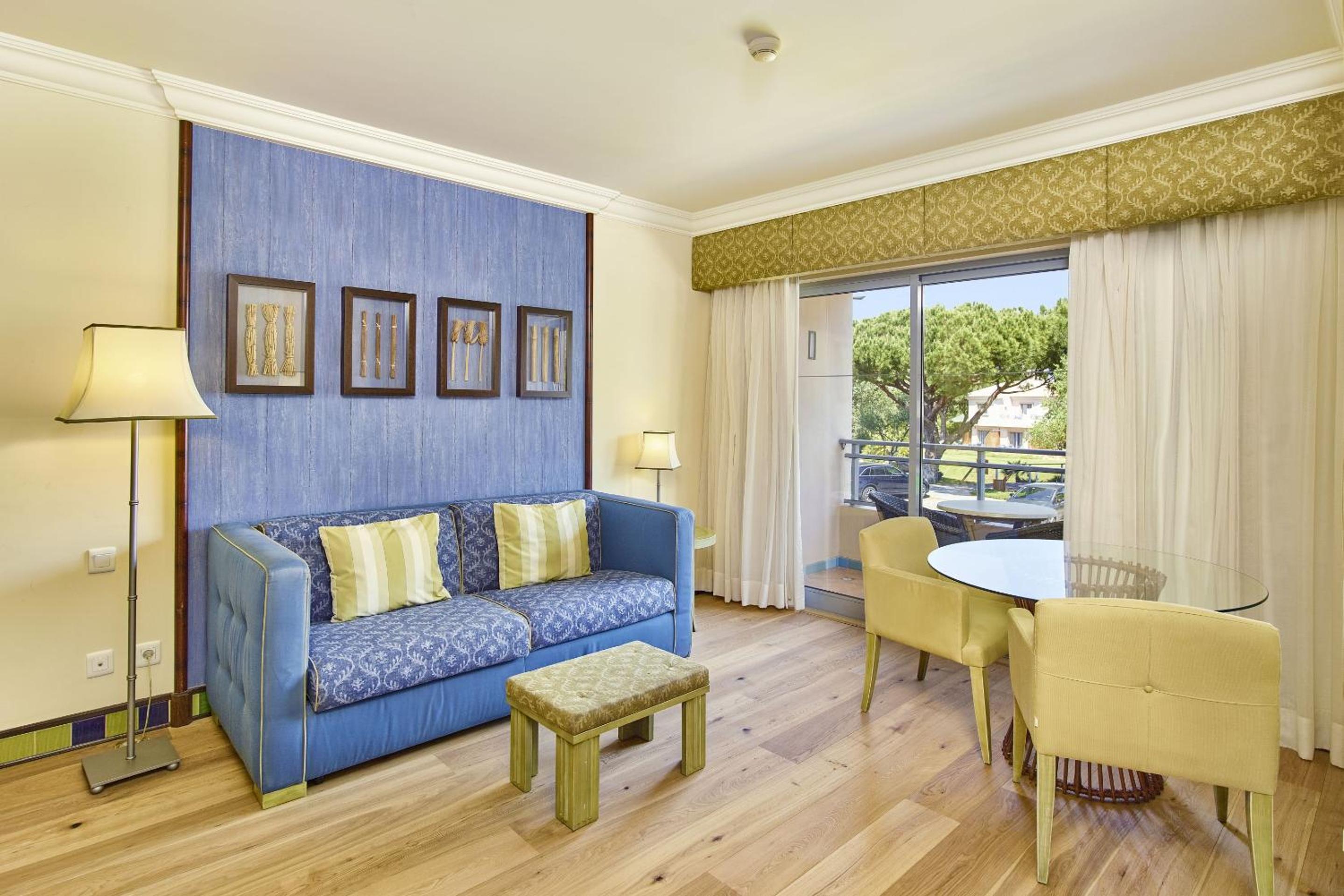 Suite with Resort View - Photo 8