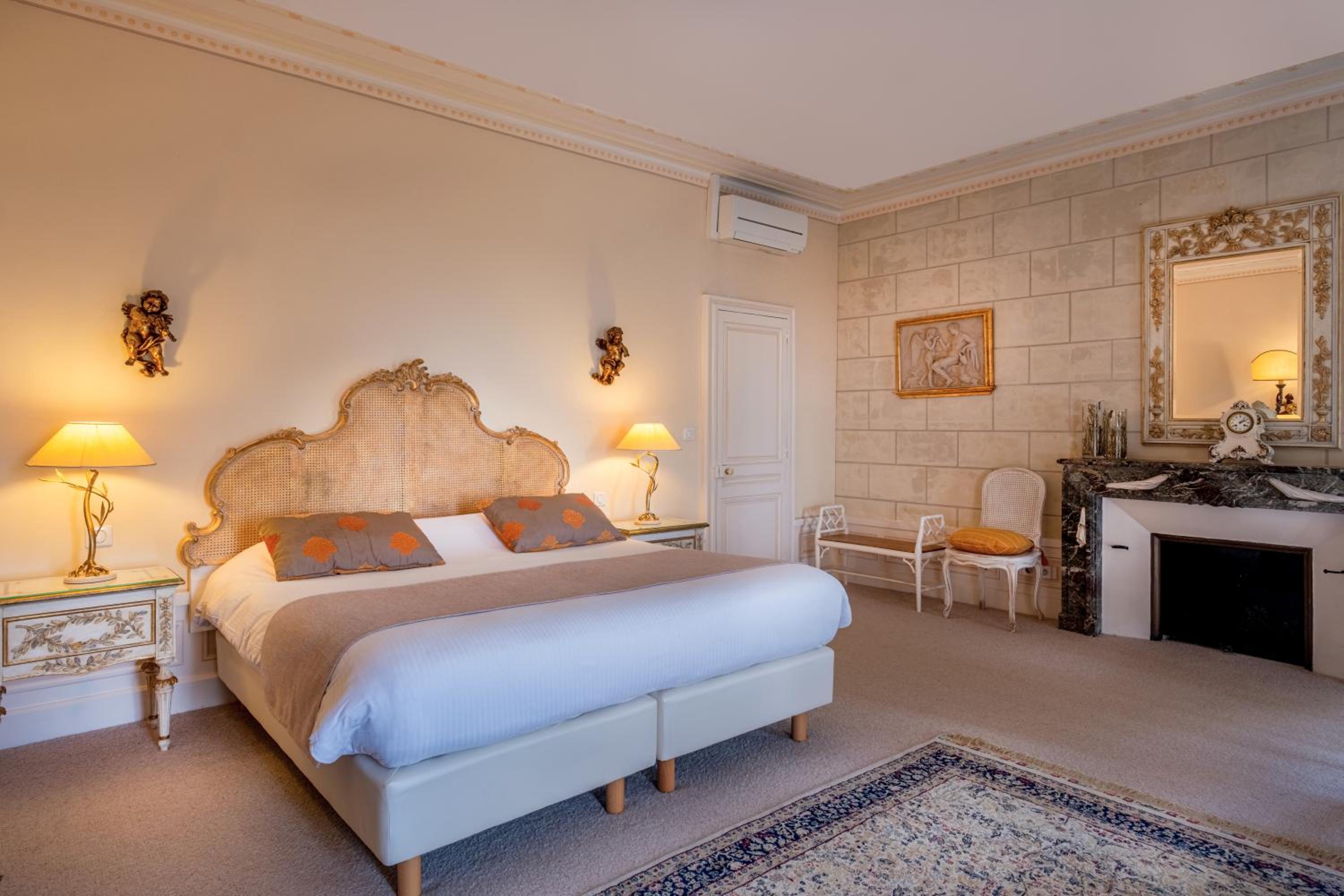 Deluxe Suite - Photo 5