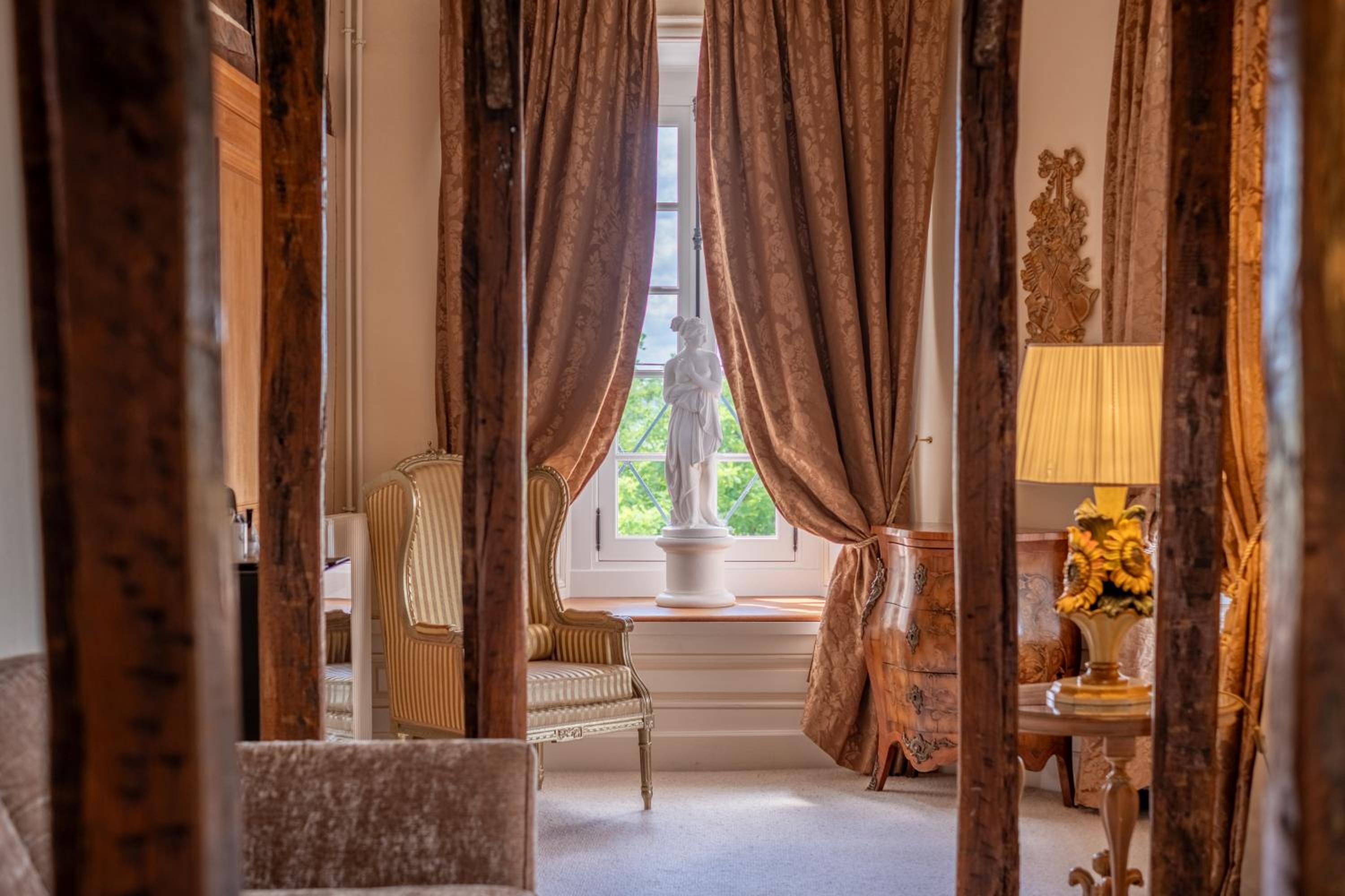 Deluxe Suite - Photo 2