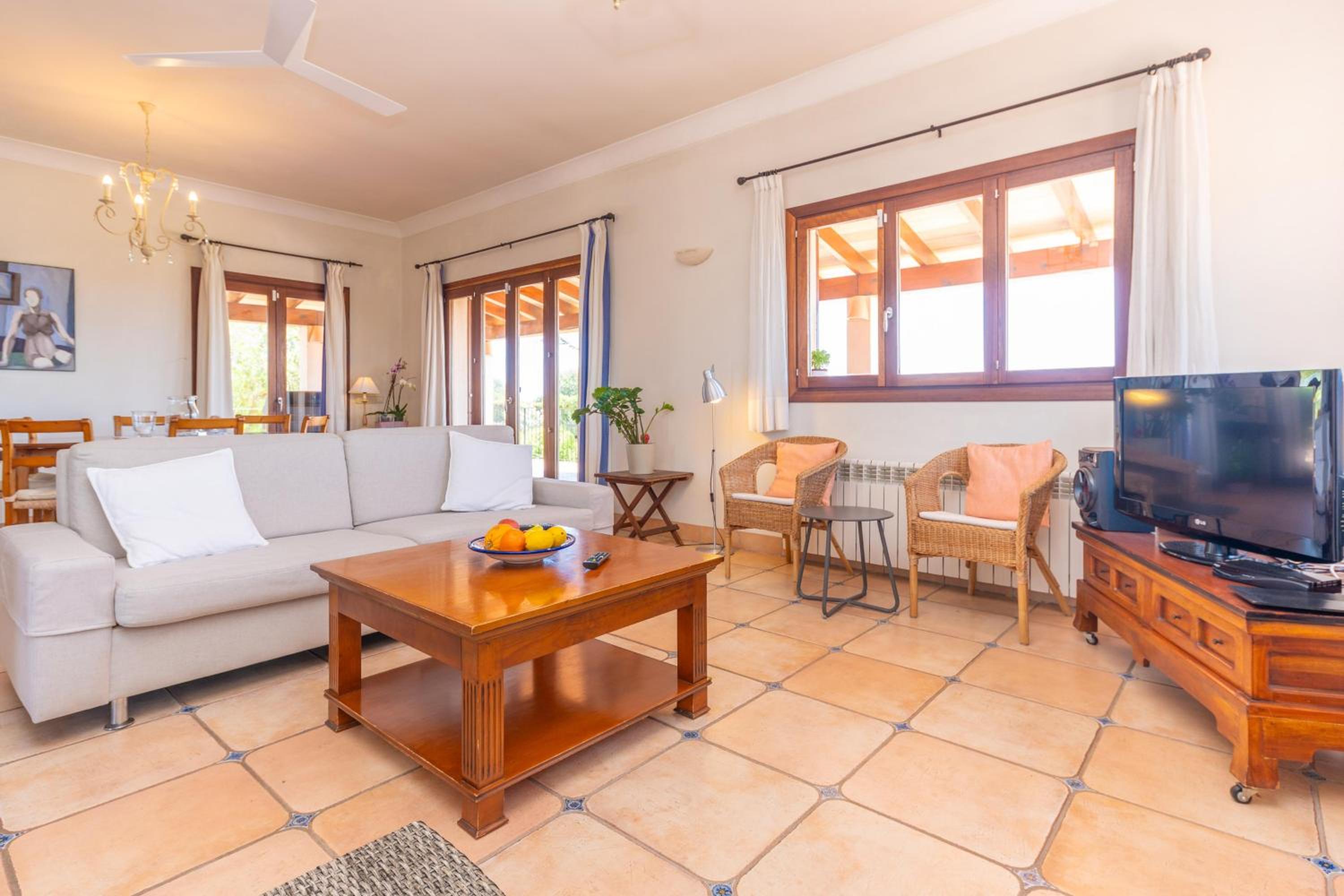 Villa de Tres Habitaciones