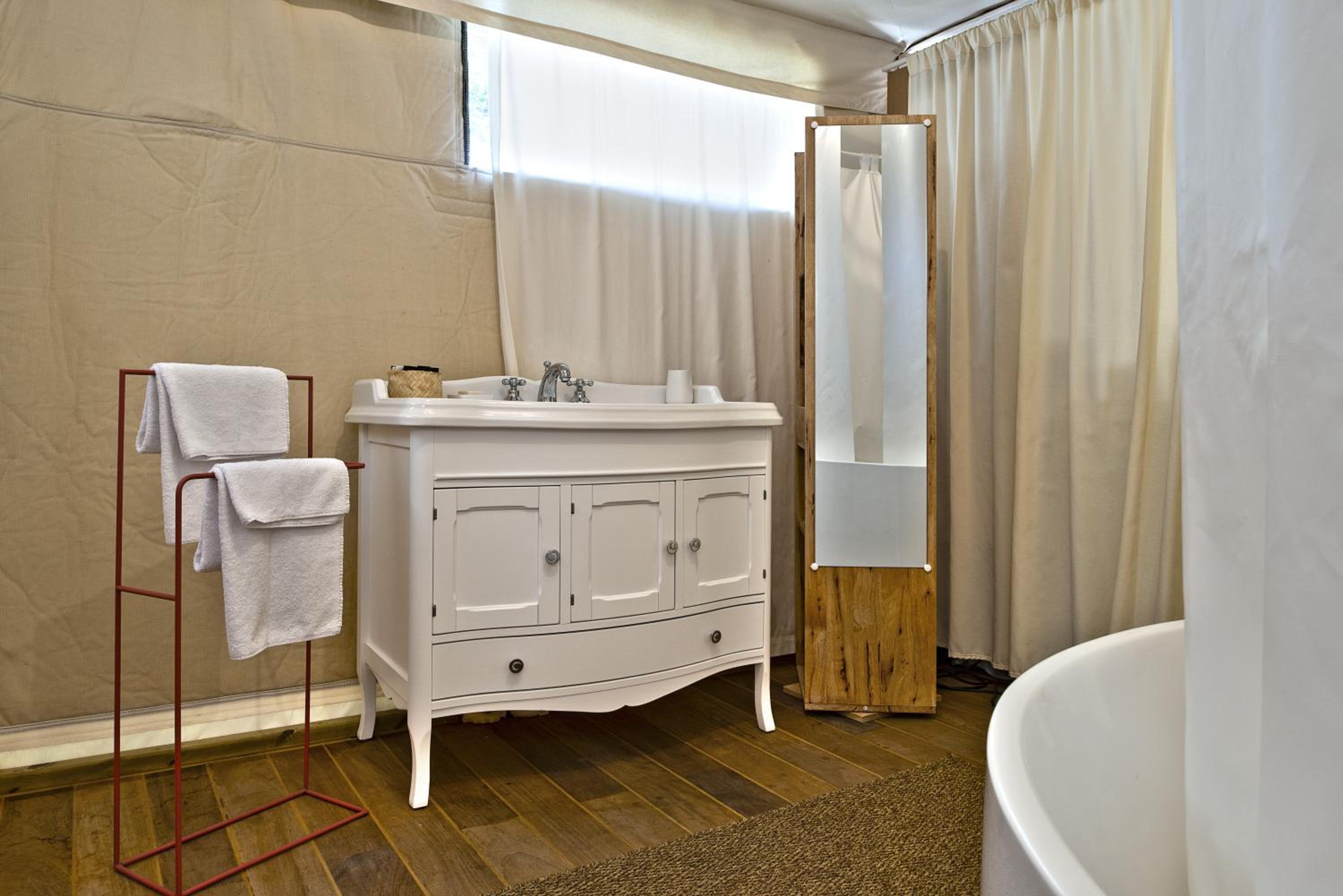 Tent - Photo 12
