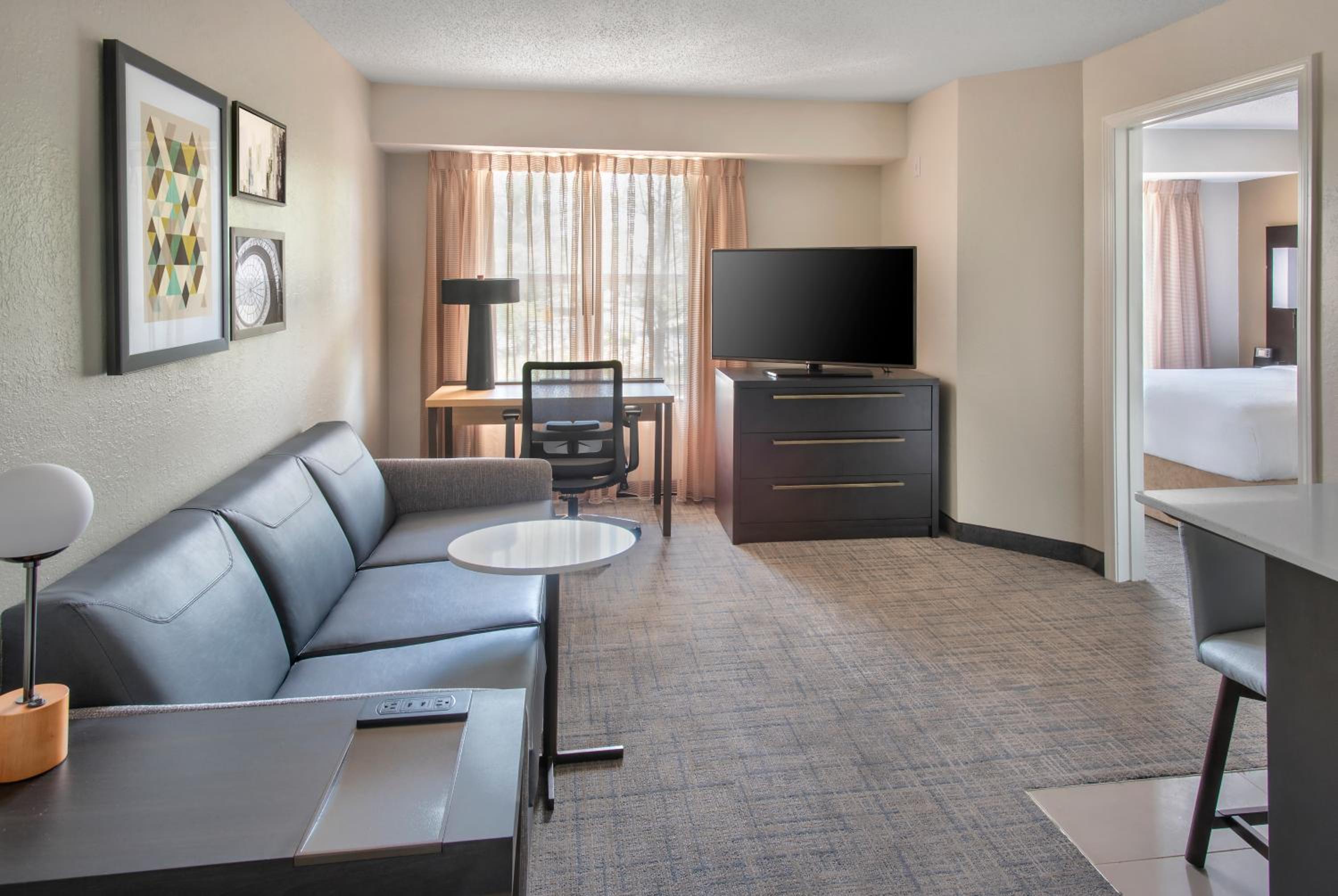 One-Bedroom Queen Suite - Photo 1