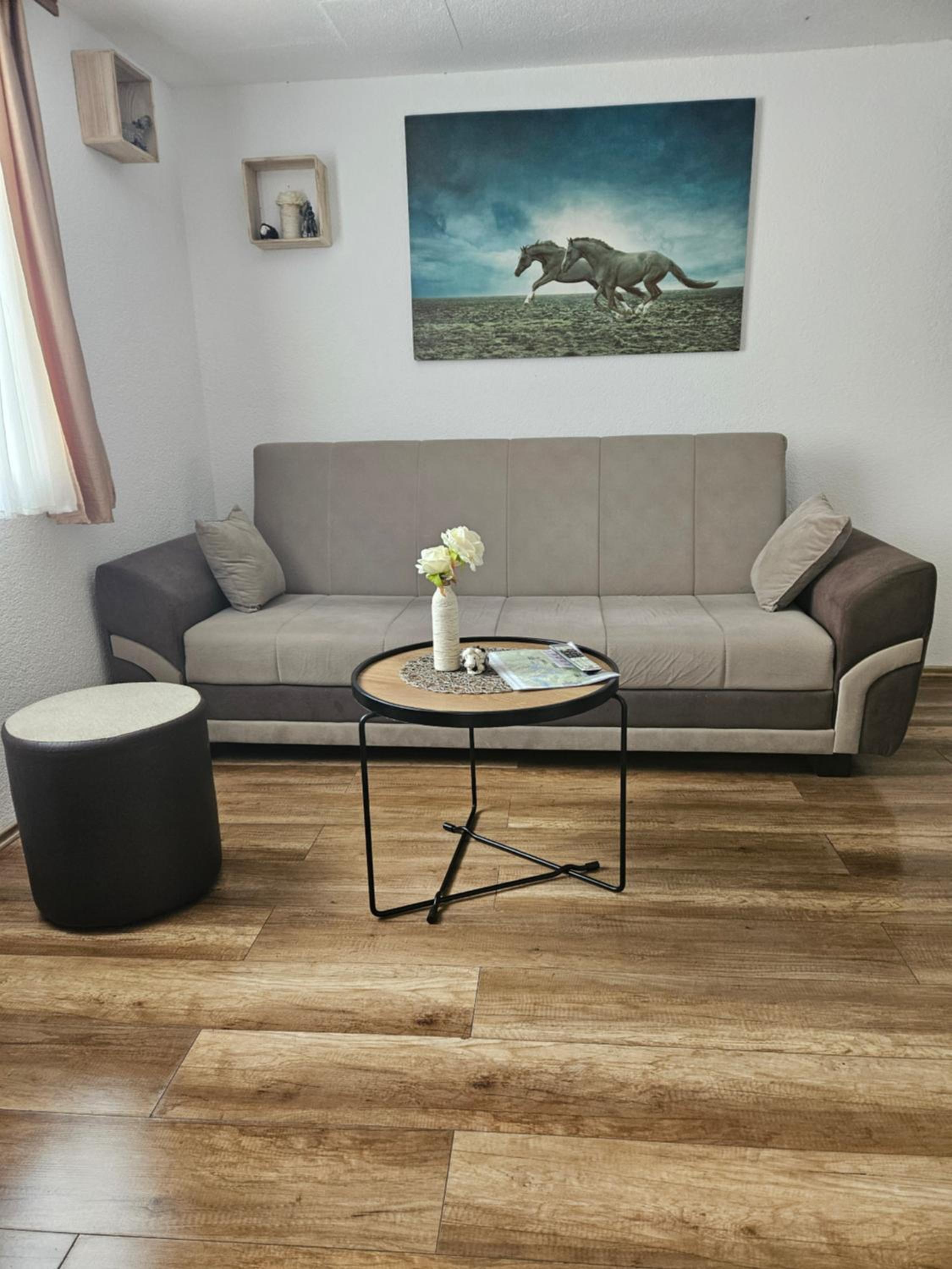 One-Bedroom Apartment - Photo 11