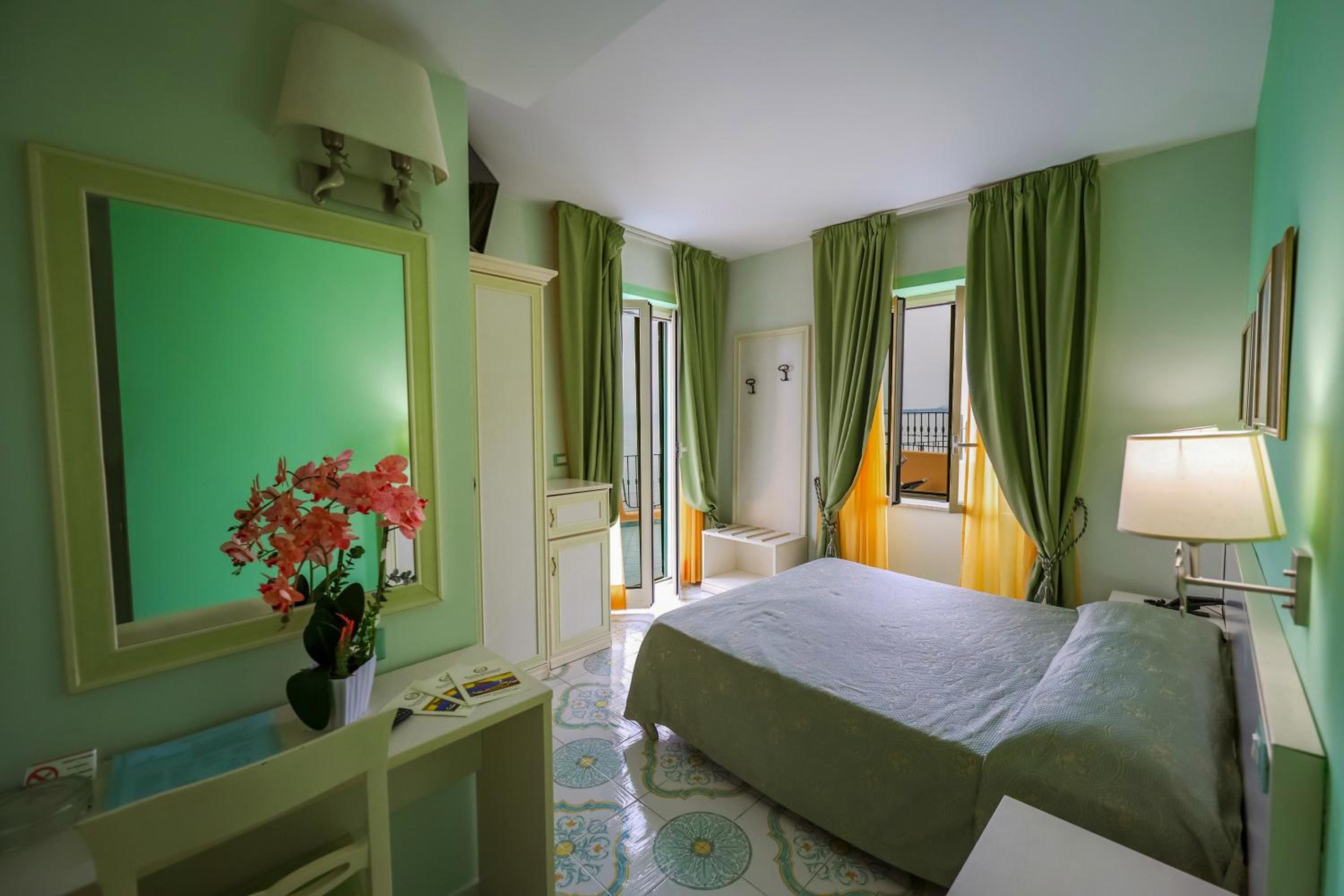 Double Room with Terrace - Sea View - Photo 1