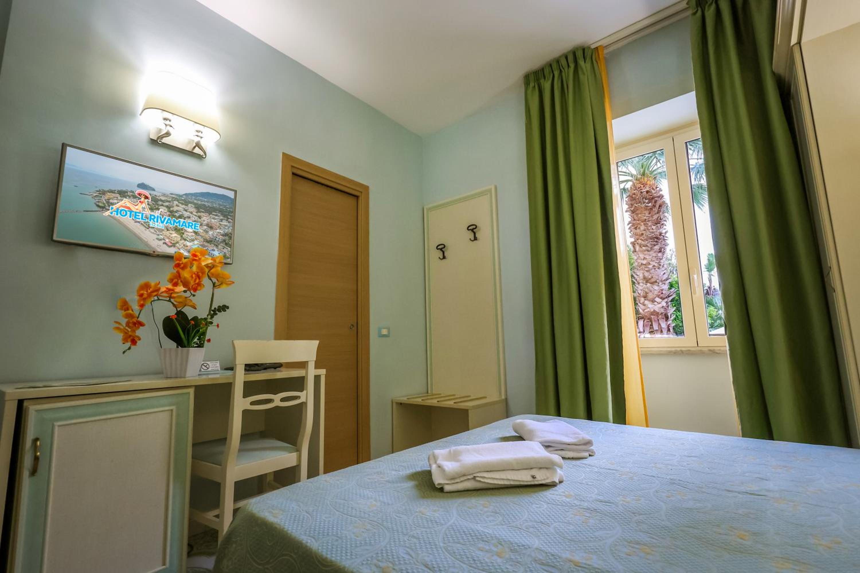 Standard Double Room - Photo 2