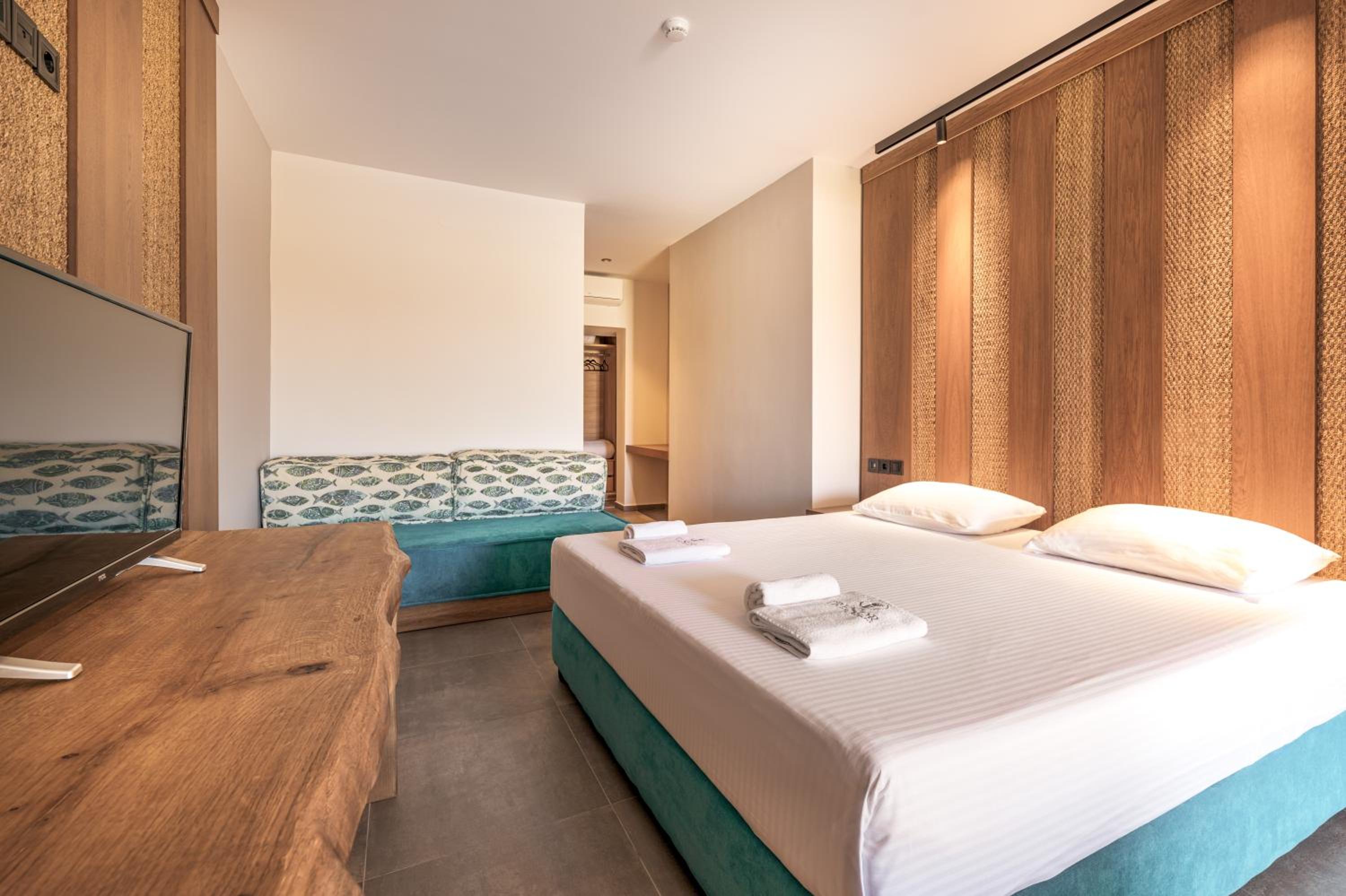 Luxury Quadruple Room photo 2