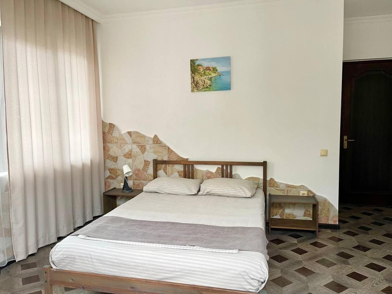 Budget Double Room photo 3