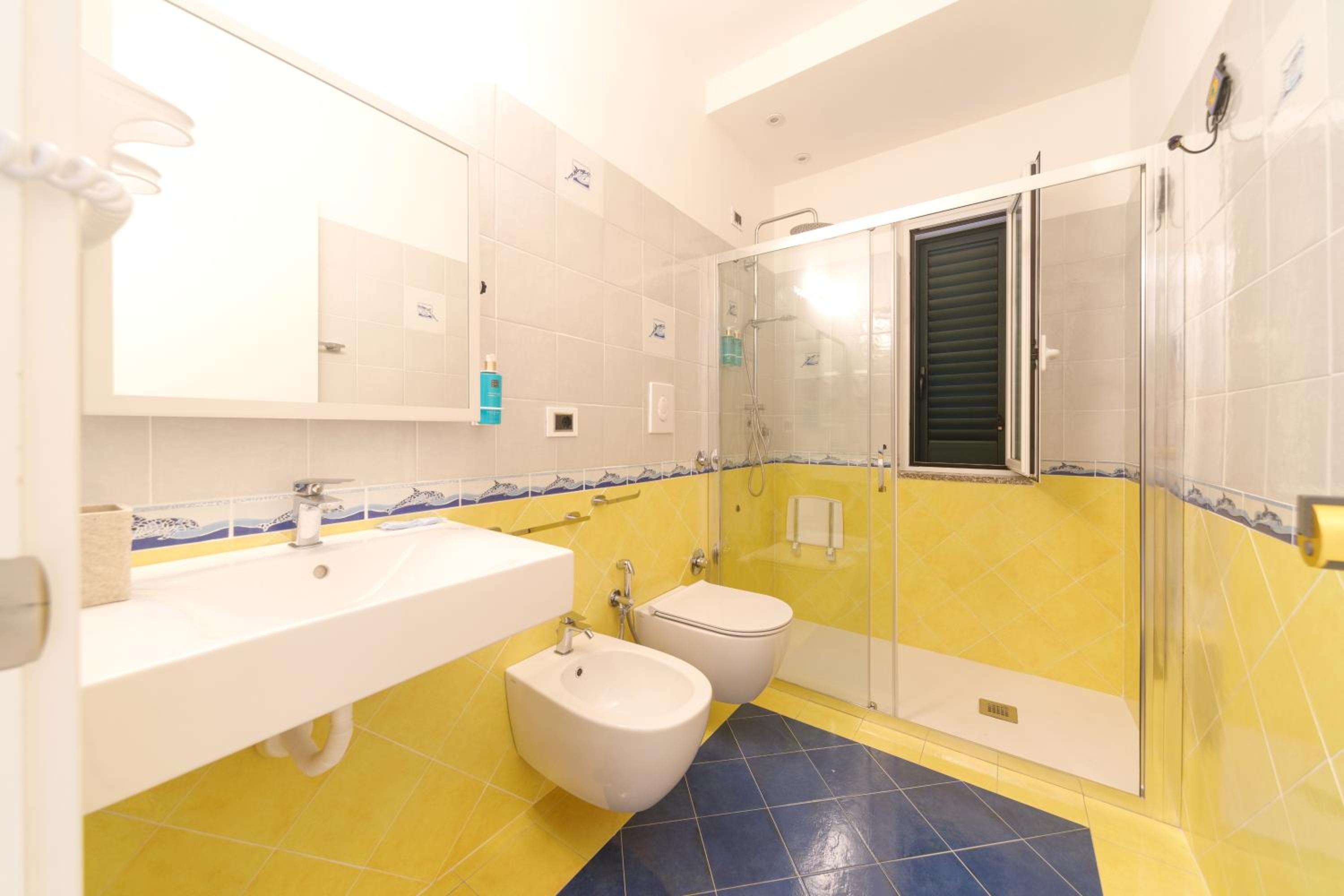 Superior Triple Room photo 3