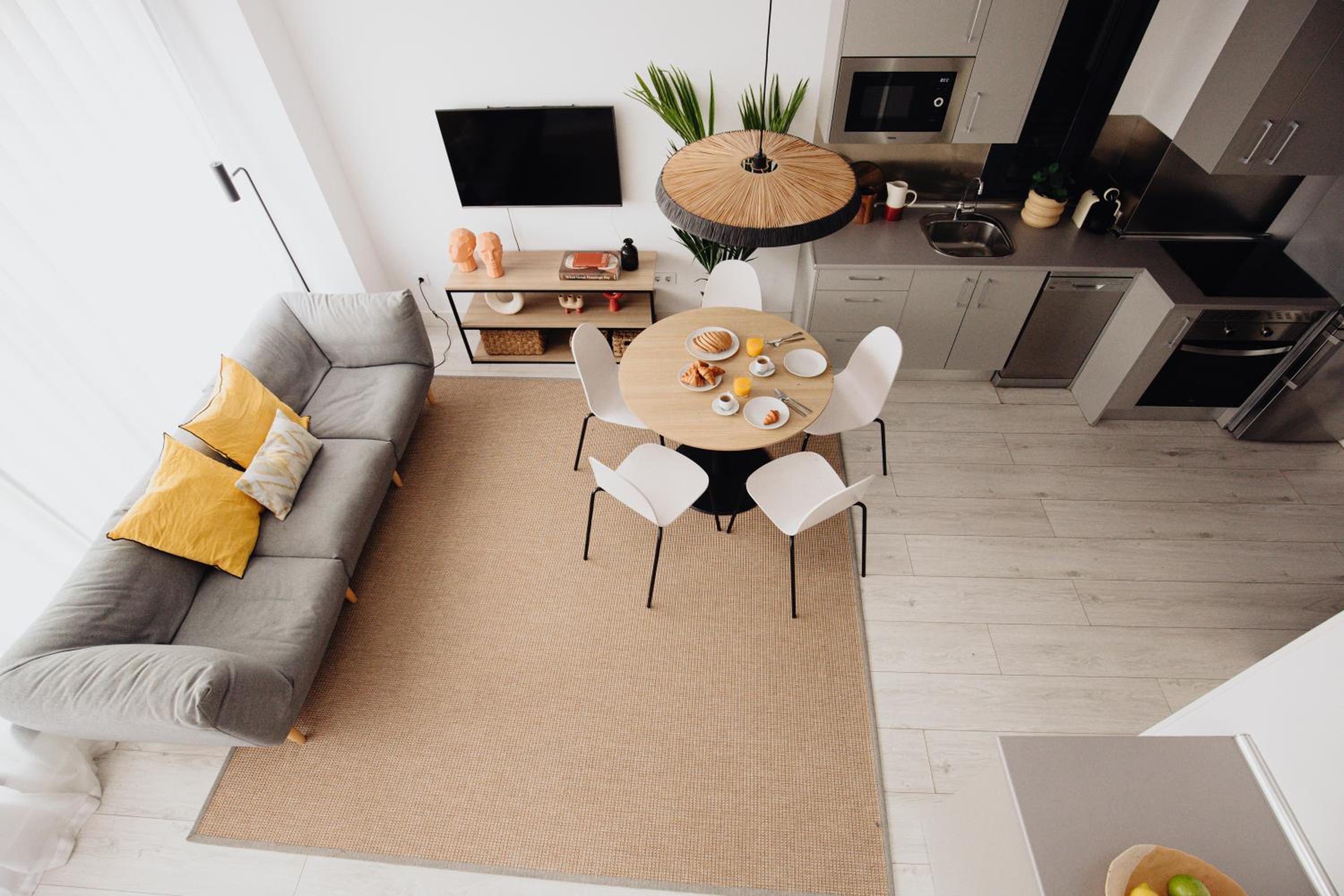 Three-Bedroom Apartment with Terrace (5 Adults)  photo 3