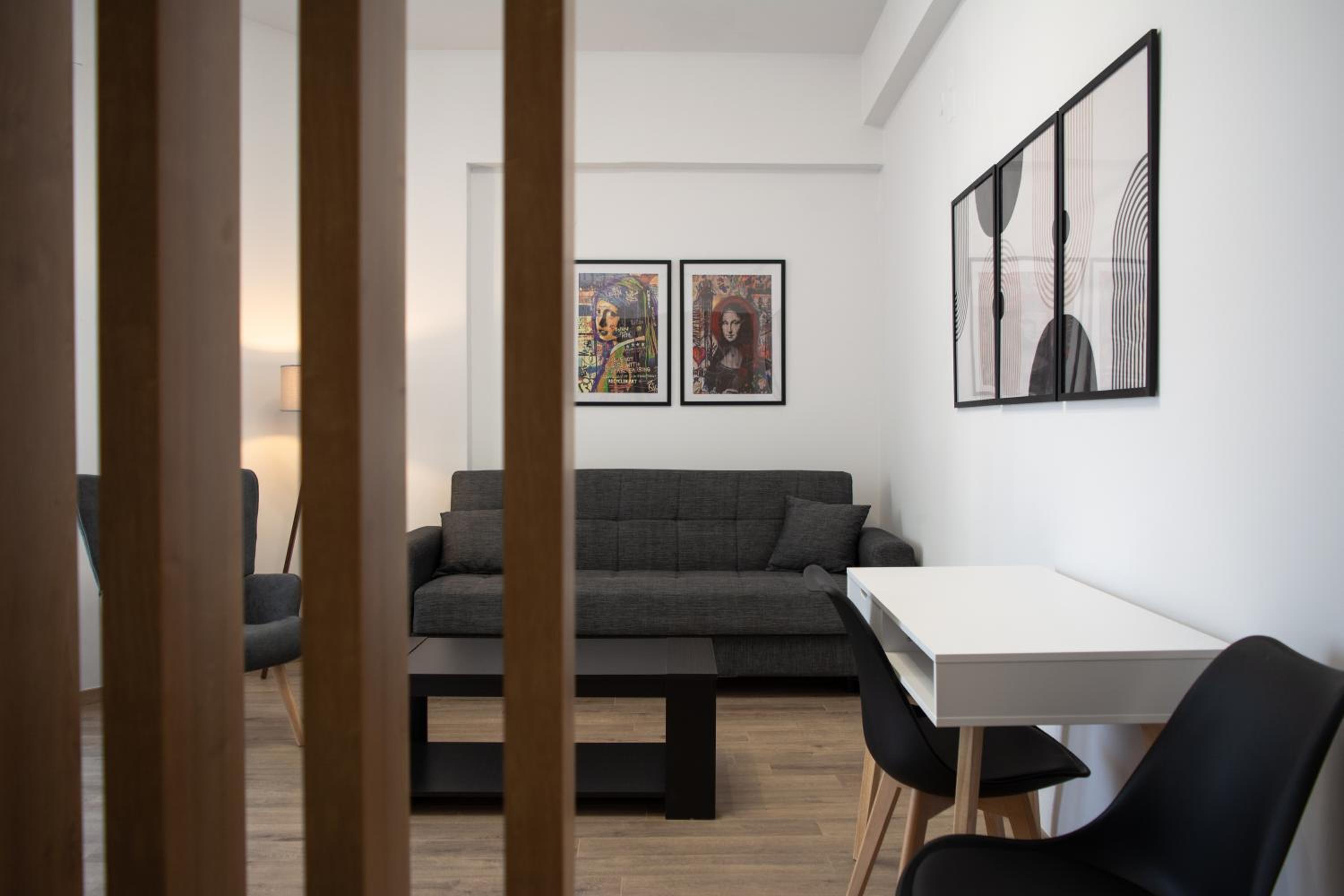 One-Bedroom Apartment With Balcony