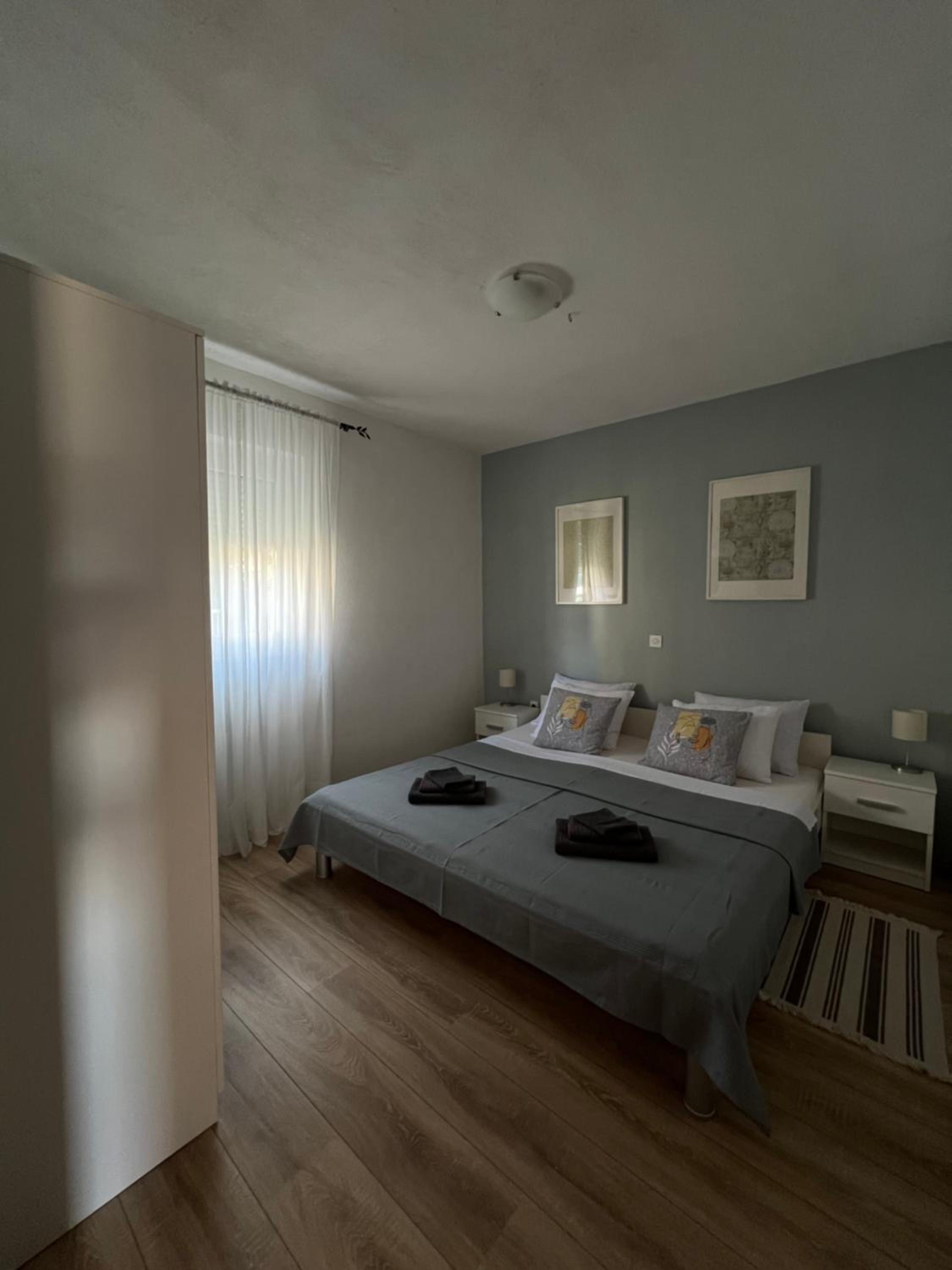One-Bedroom Apartment with Sea View