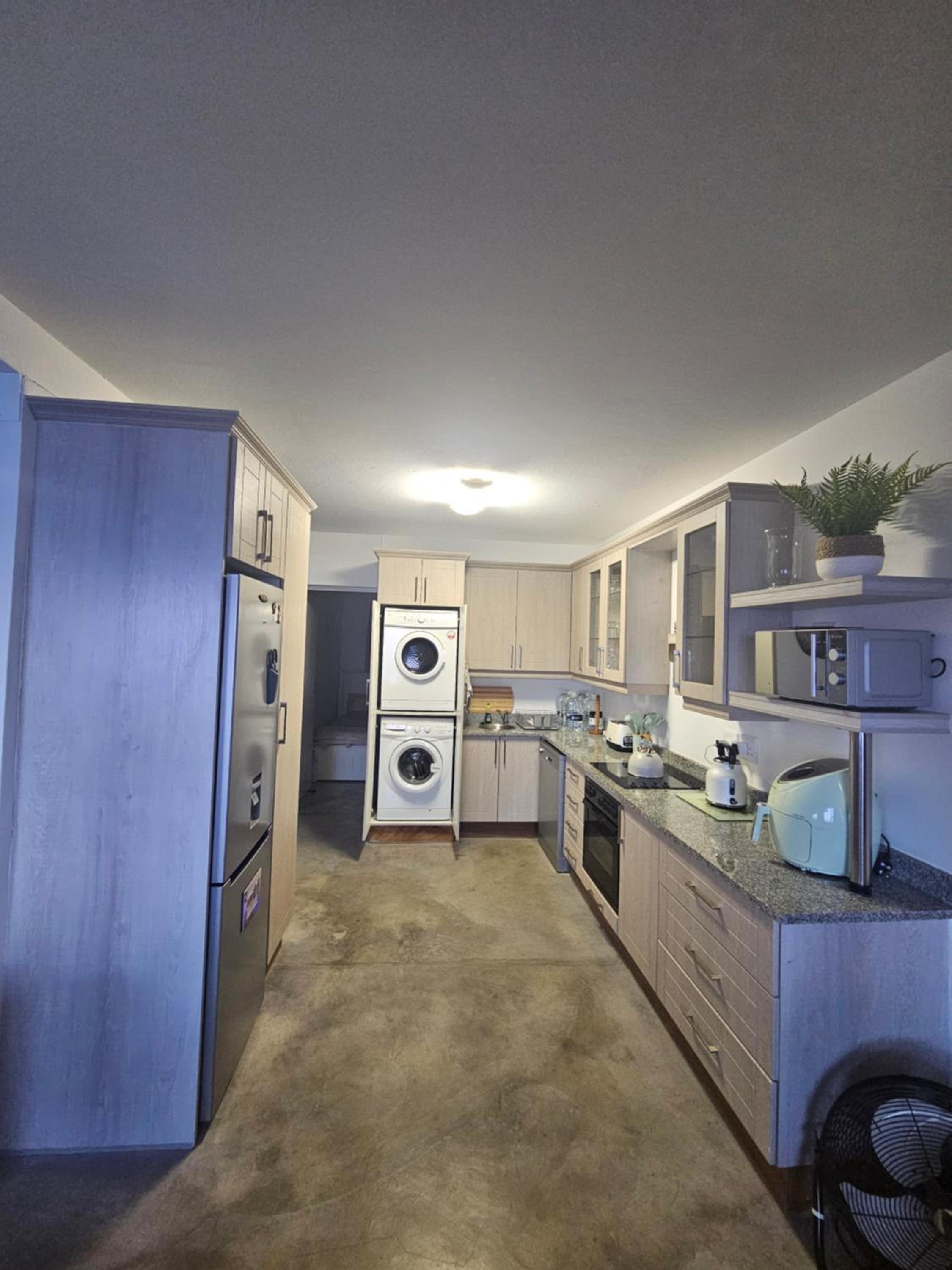 Three-Bedroom Apartment photo 2