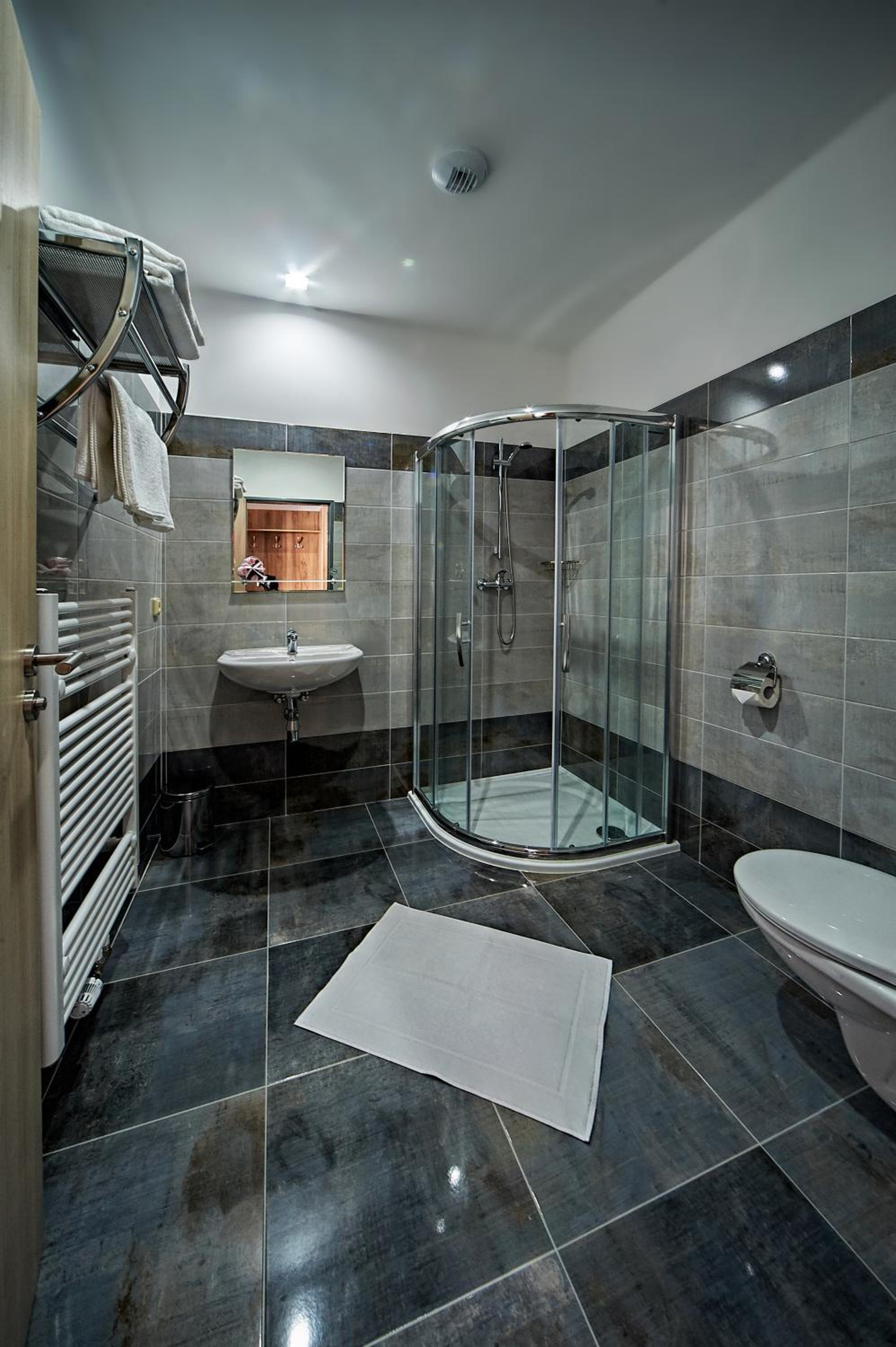 Double Room with Extra Bed photo 3