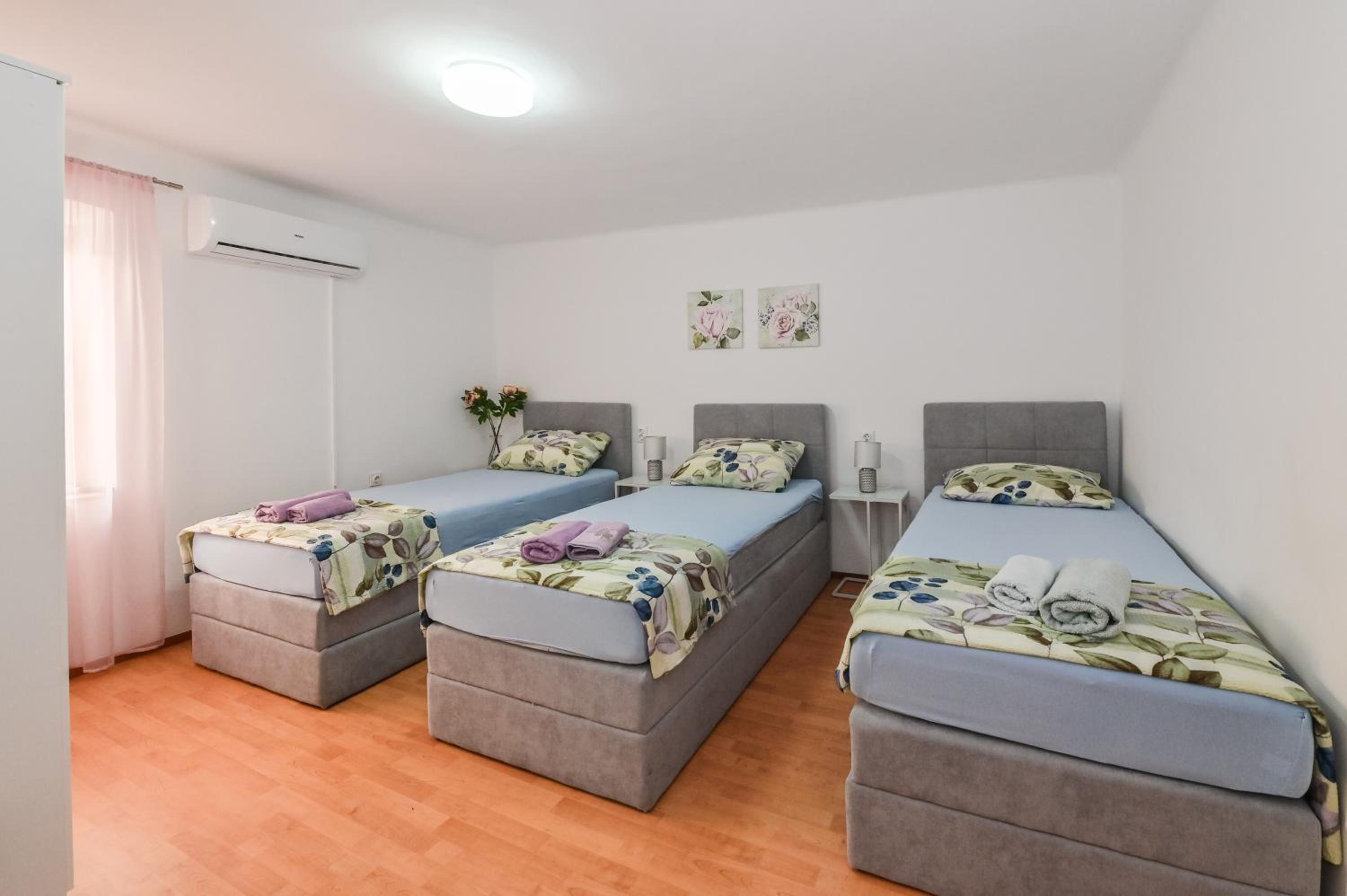 Comfort Triple Room