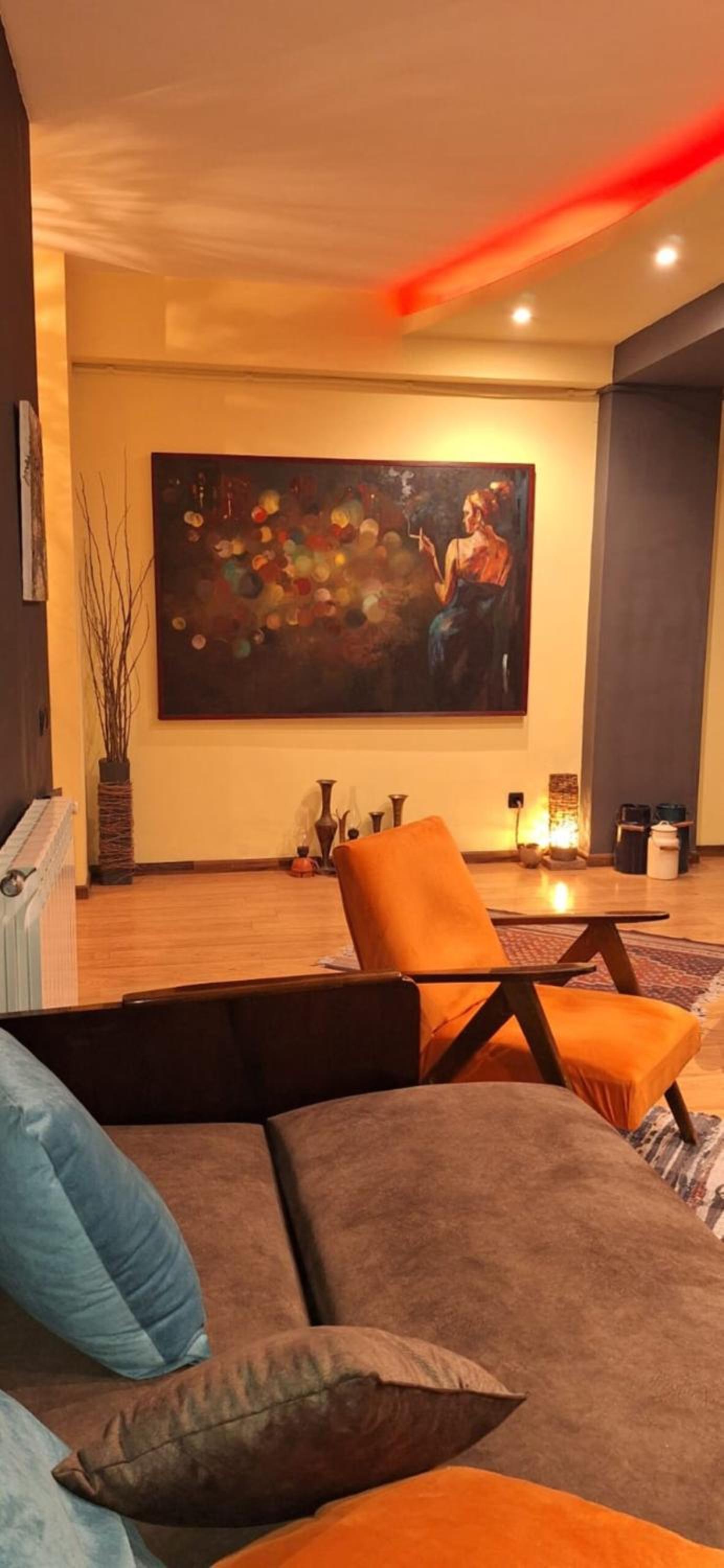 One-Bedroom Apartment photo 2