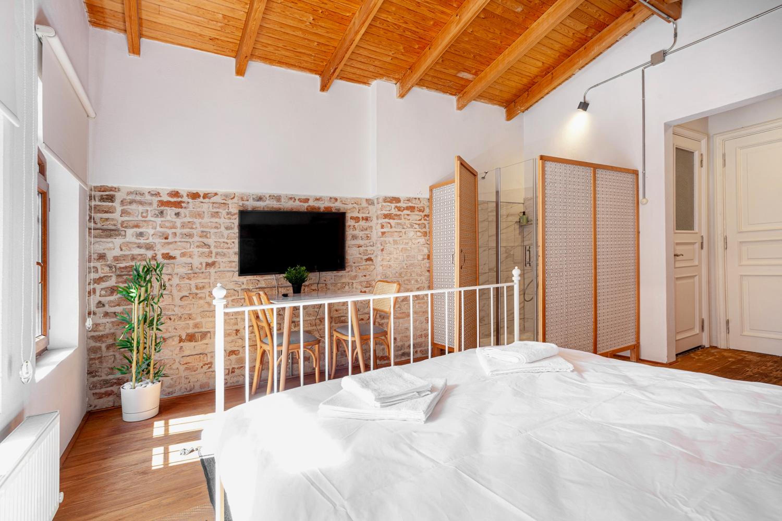 Deluxe Double Room photo 2