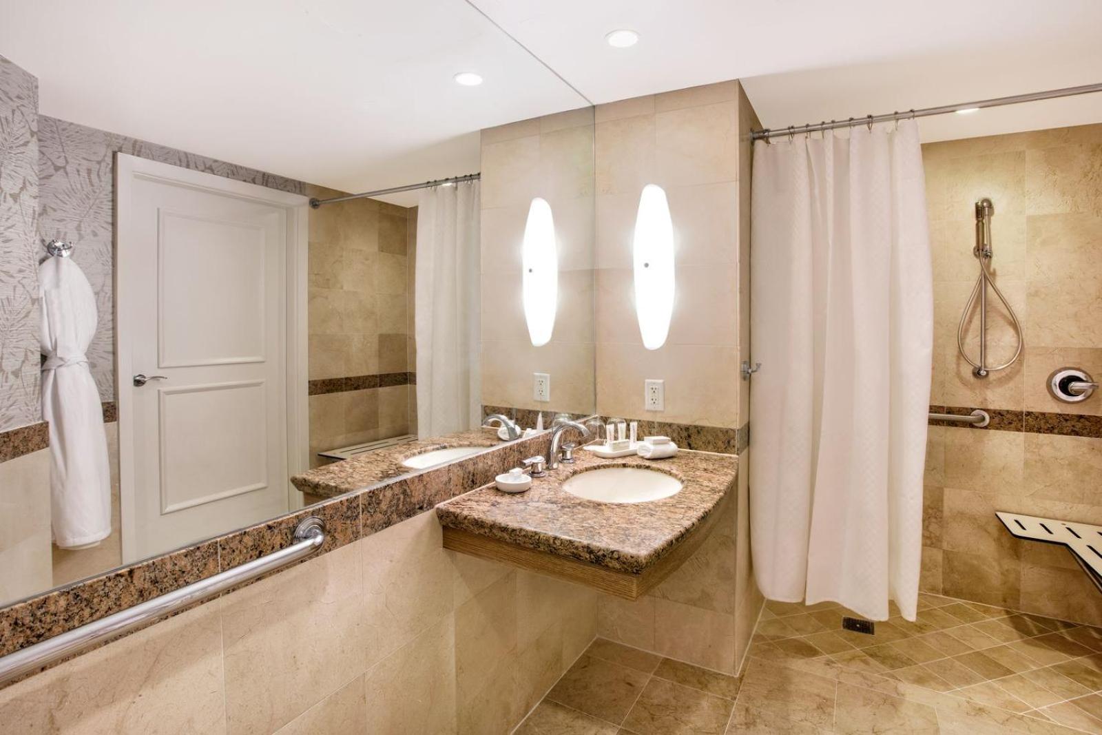King Room with Sunset View and Bathtub - Mobility Access/Communication Assistance - Photo 2